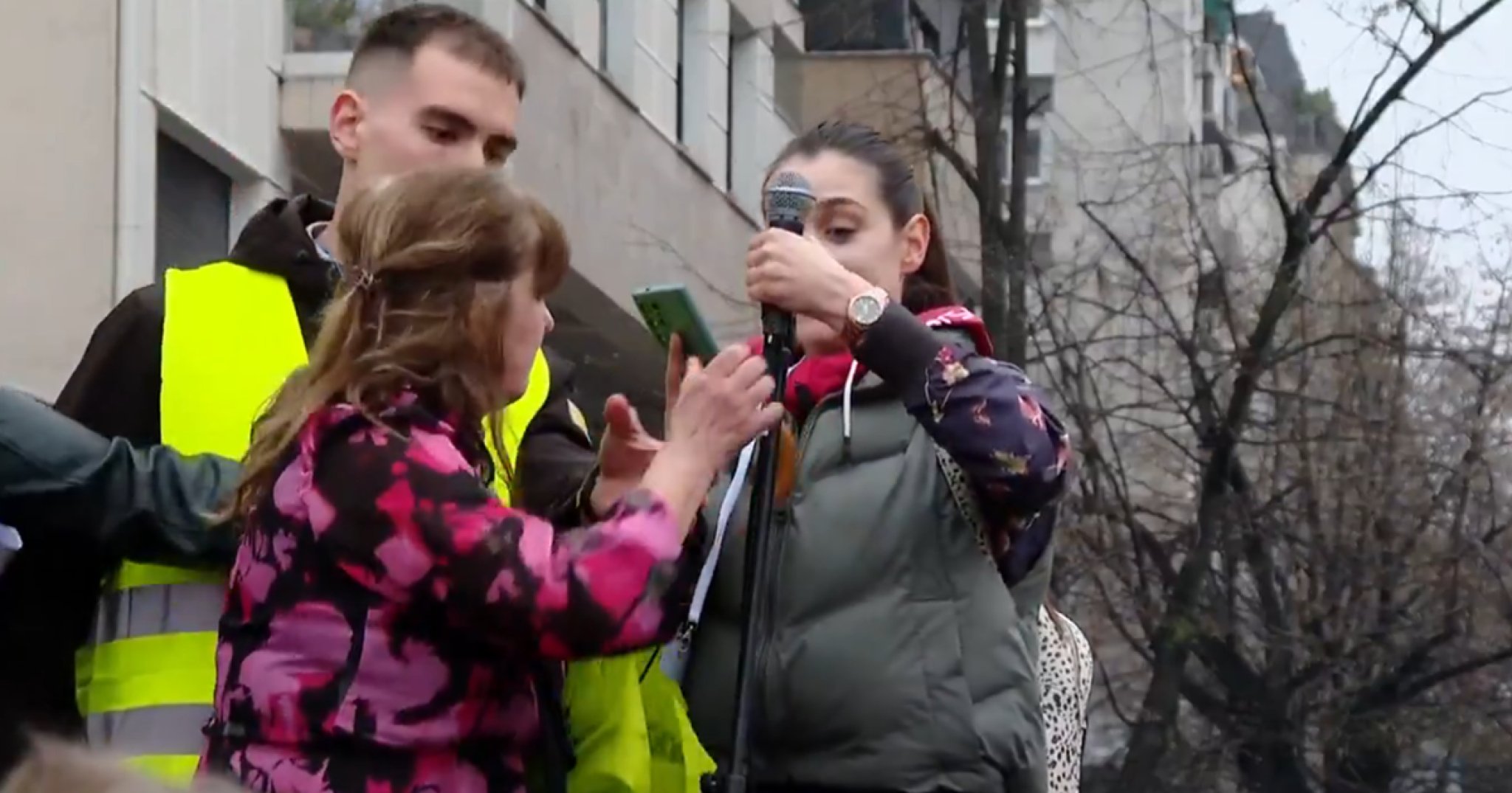 c2252bb2-94c8-4bd6-9294-ee653d6c76dd