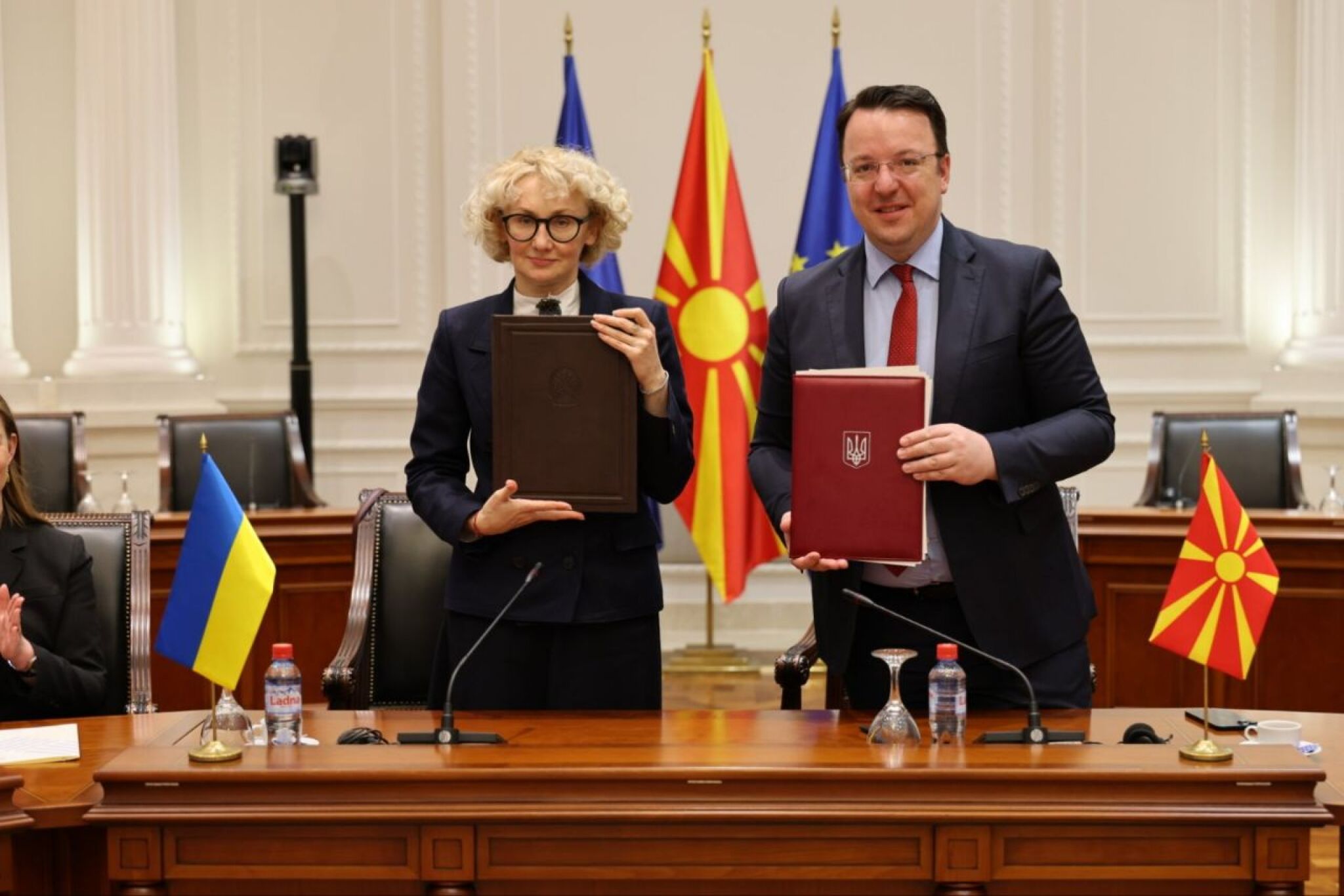 IMG-26d30f9b870539557215b1043b592a02-V