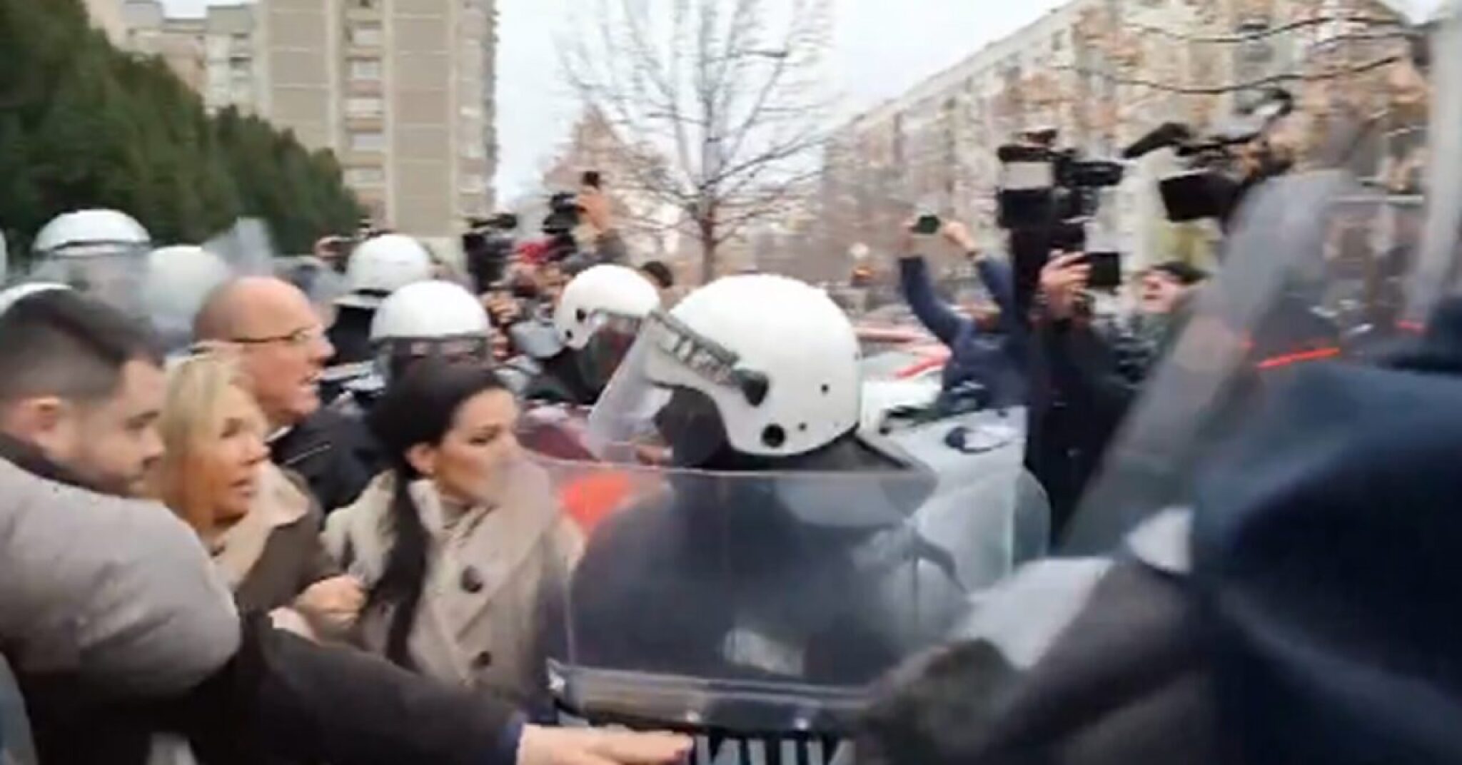 policija-srbija-novi-sad