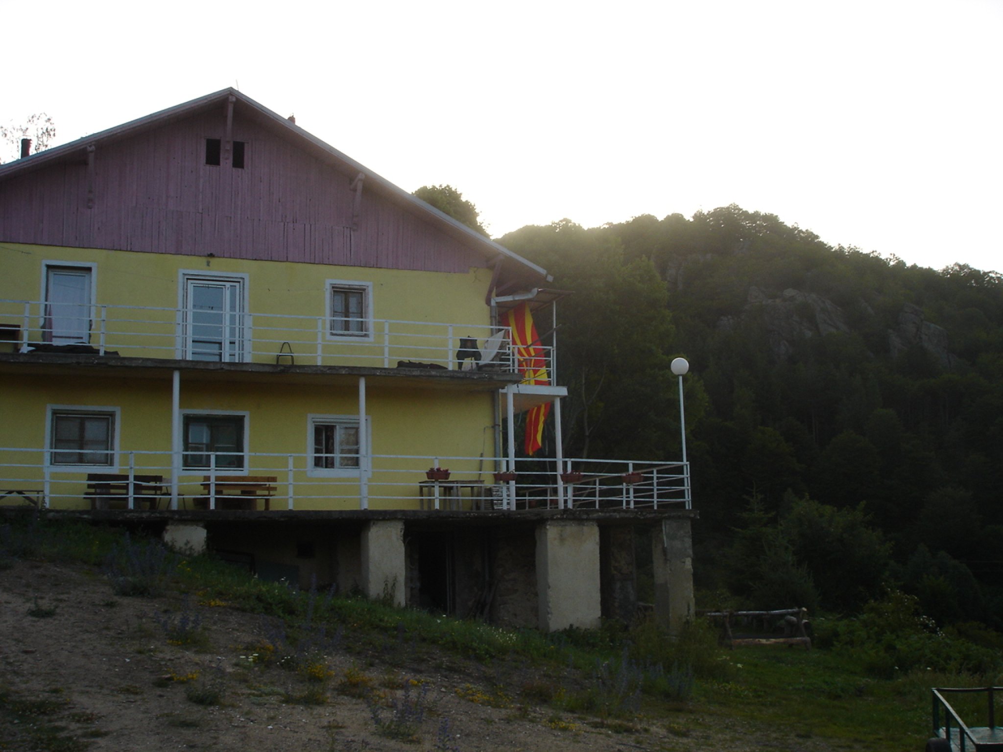 Planinarski-Dom-Karadzica-MKD