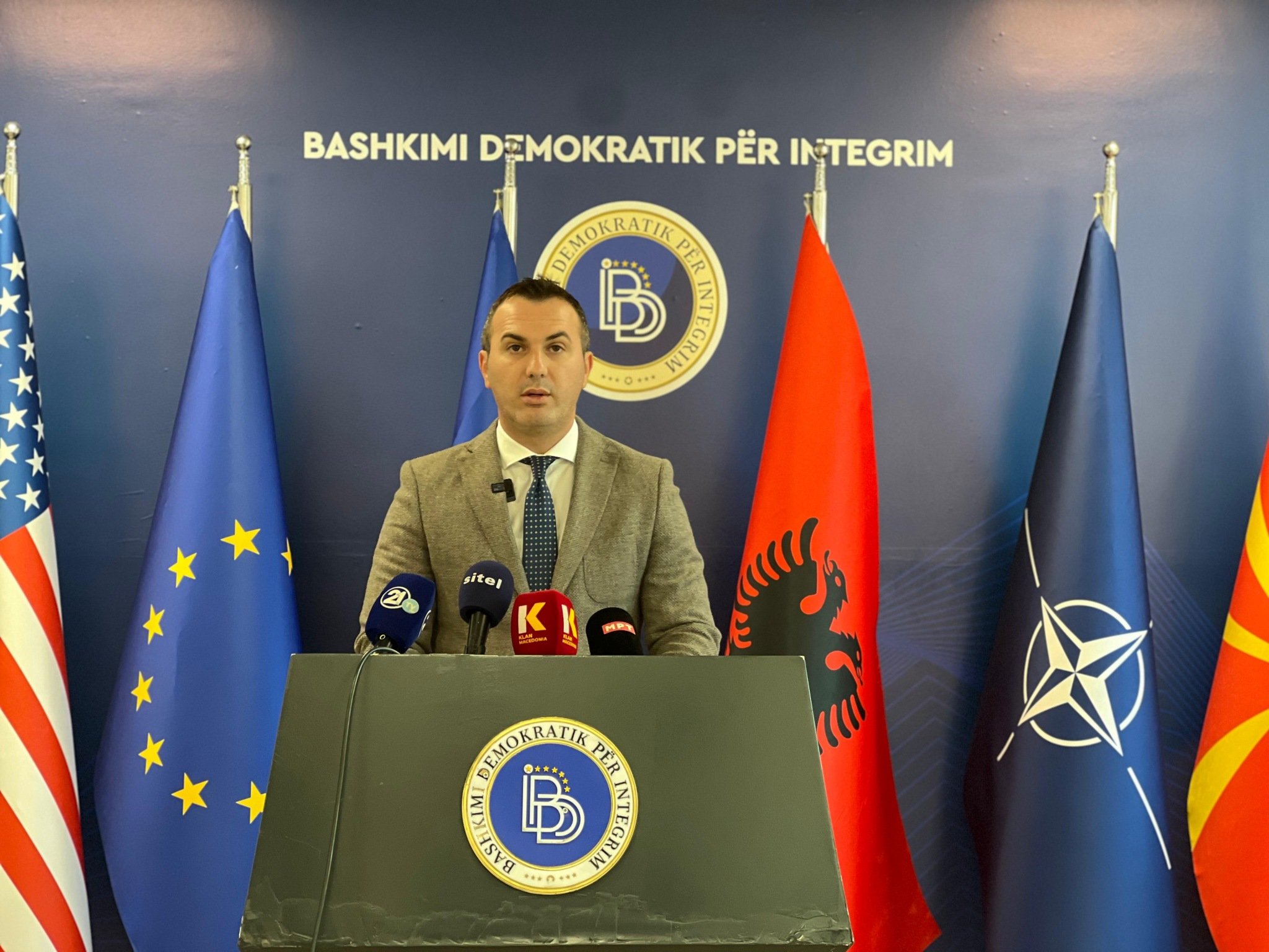 25fcc0c8-a1a1-46f3-b832-45146e50701b