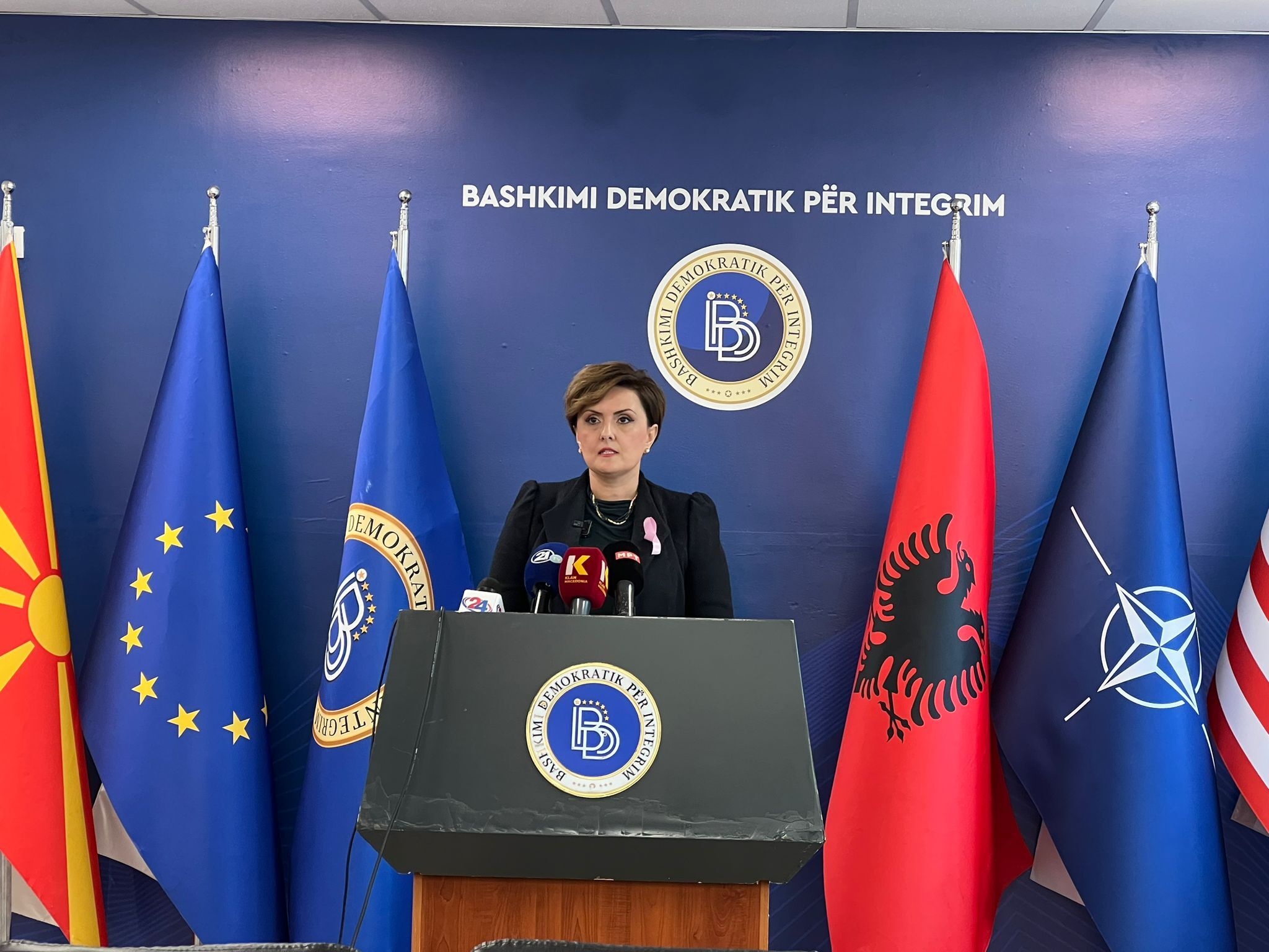 28f7bd0e-01cd-40fa-9583-a3d0bd85e8ce