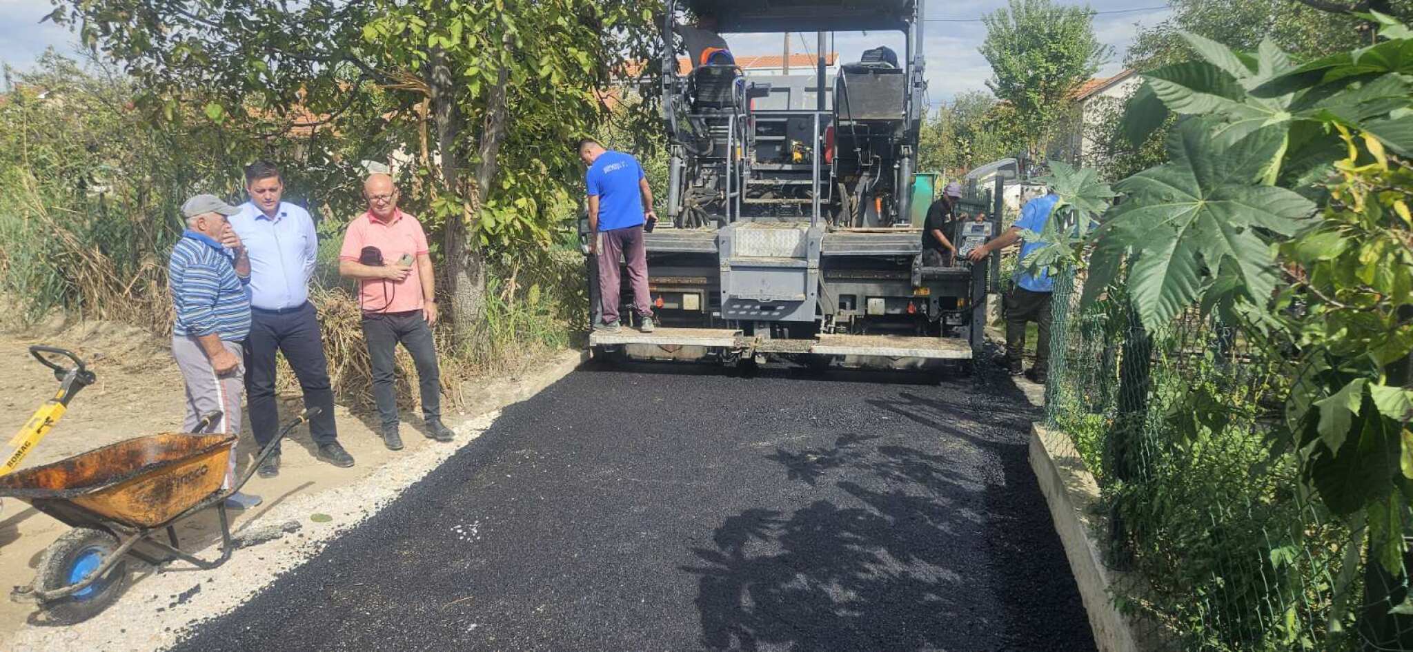 asfaltiranje-na-kraci-od-ul-500-marino-2