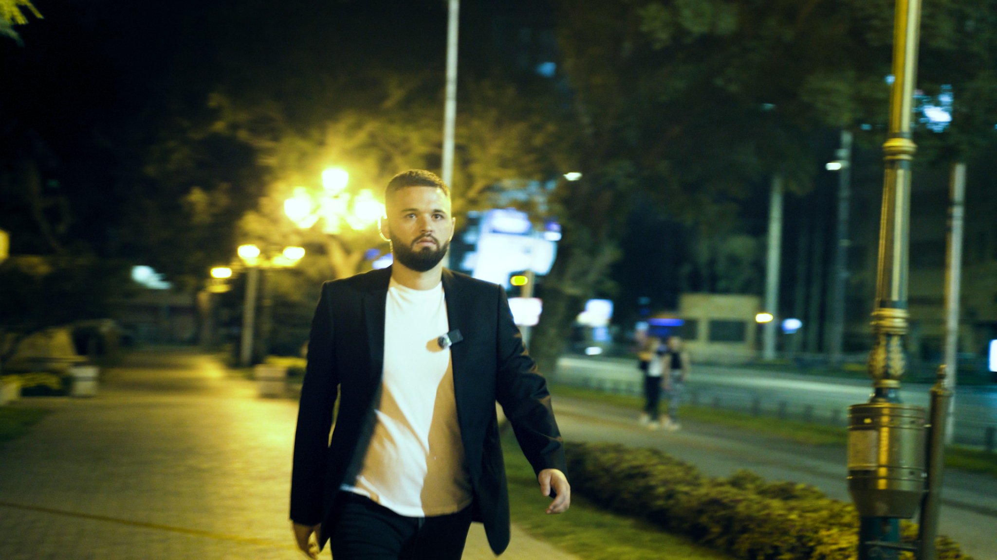 Adjustment-Layer.00_00_07_00.Still007