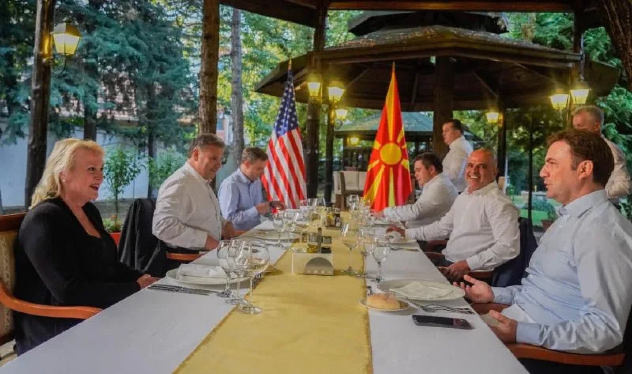 Ageler-i-Eskobar-jpg