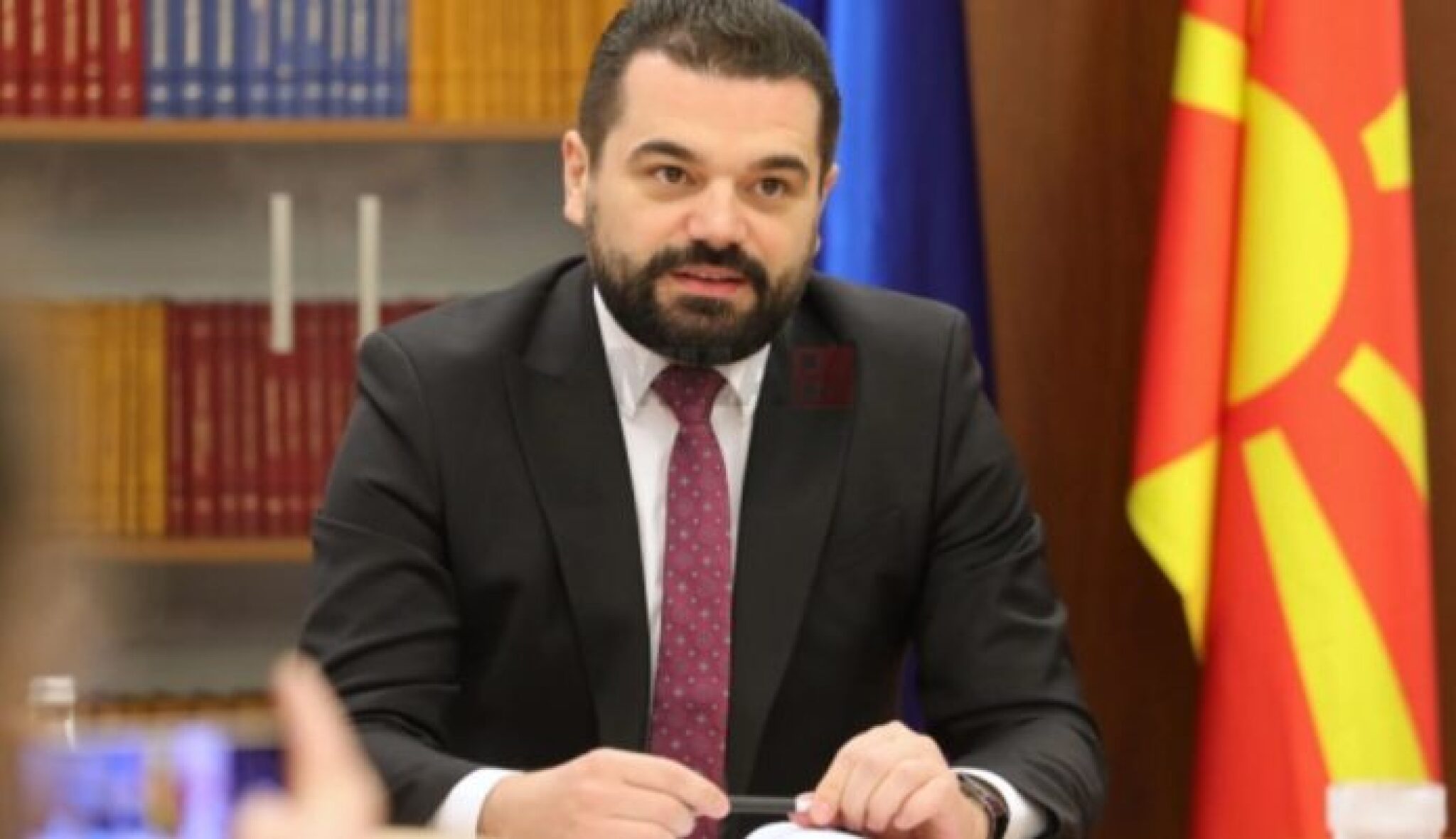 loga-minister-696x401-1