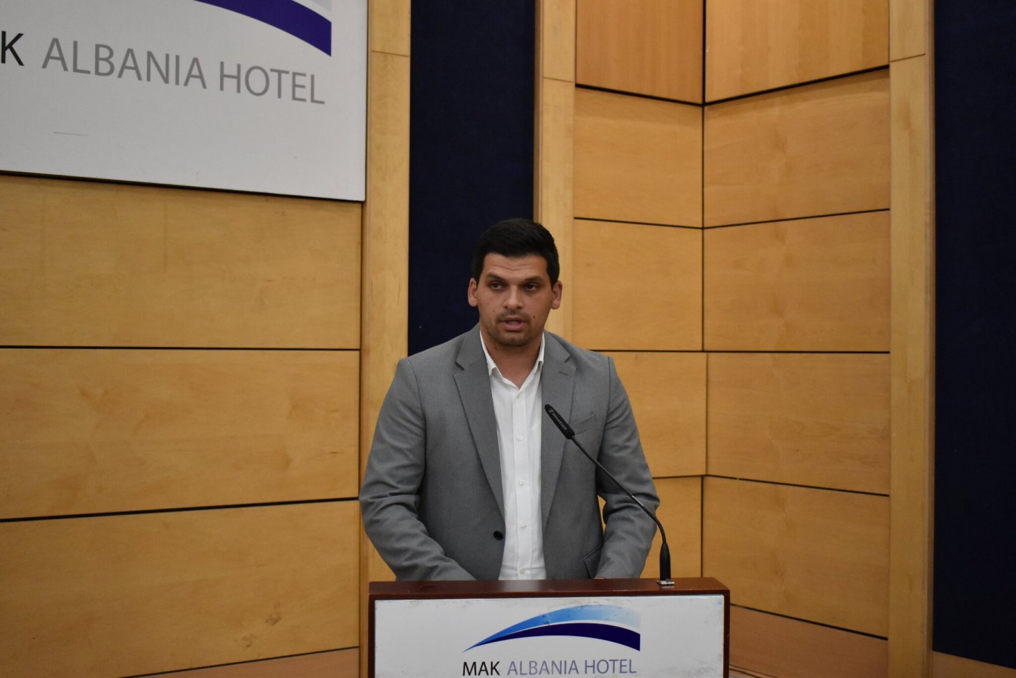 IMG-bf3b5fe064fb1d780e15dfeb855aa5d8-V