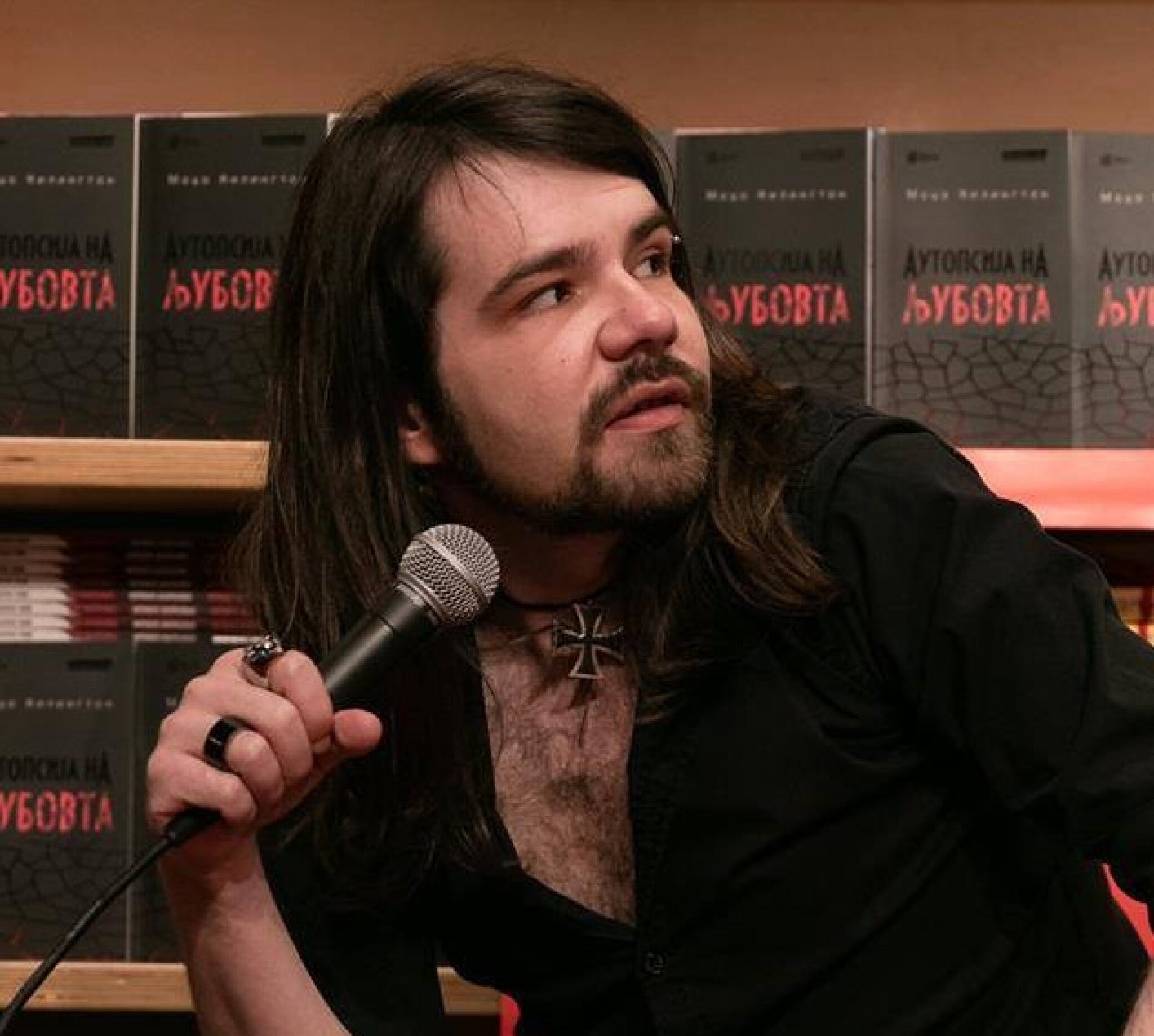 odblizu-so-modzho-kilington-eden-od-najiskrenite-aktivisti-pisateli-i-scenaristi.6jpg