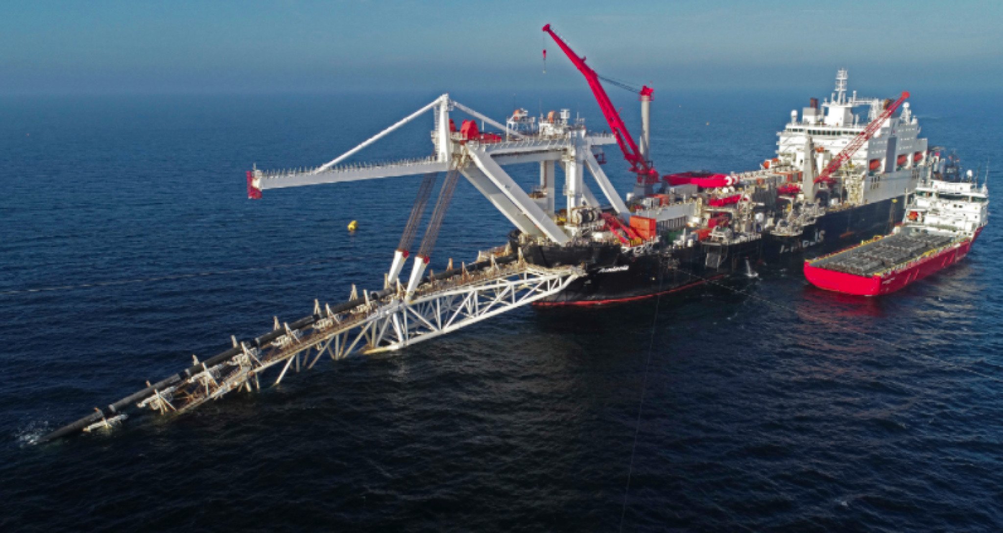 WPViijiX1E-zapocna-polozuvanjeto-na-cevkite-od-gasovodot-severen-tek-2-vo-vodite-na-danska