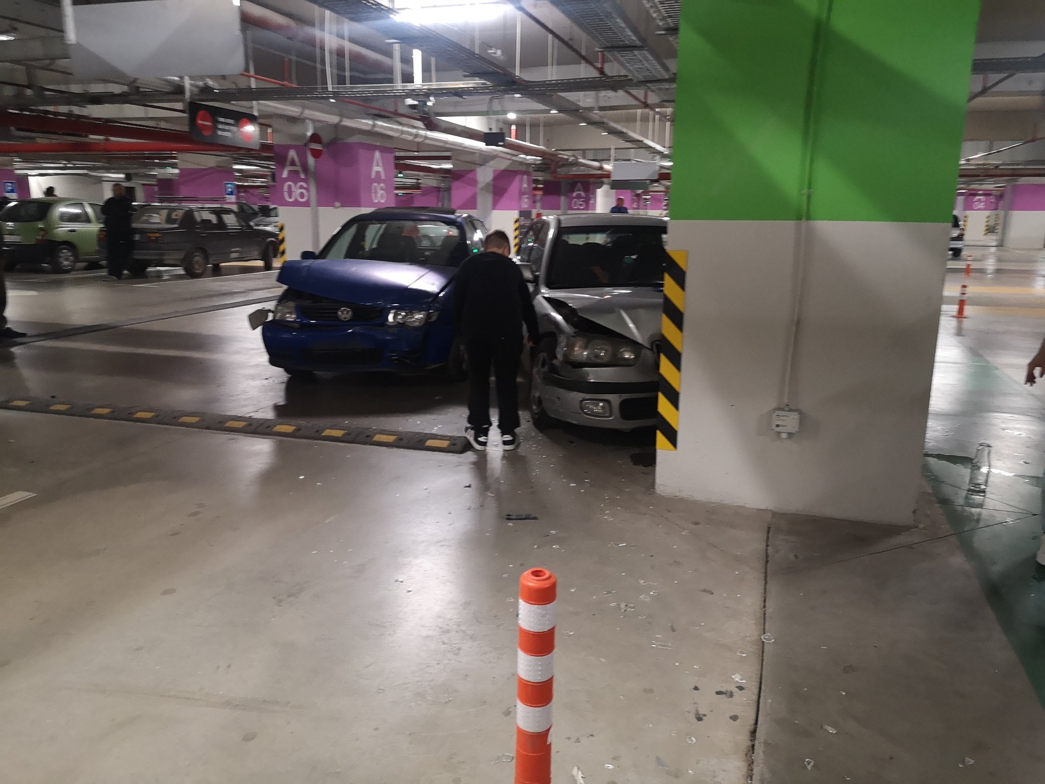 05701AEE-EF6B-4C21-905F-2D876174AECA