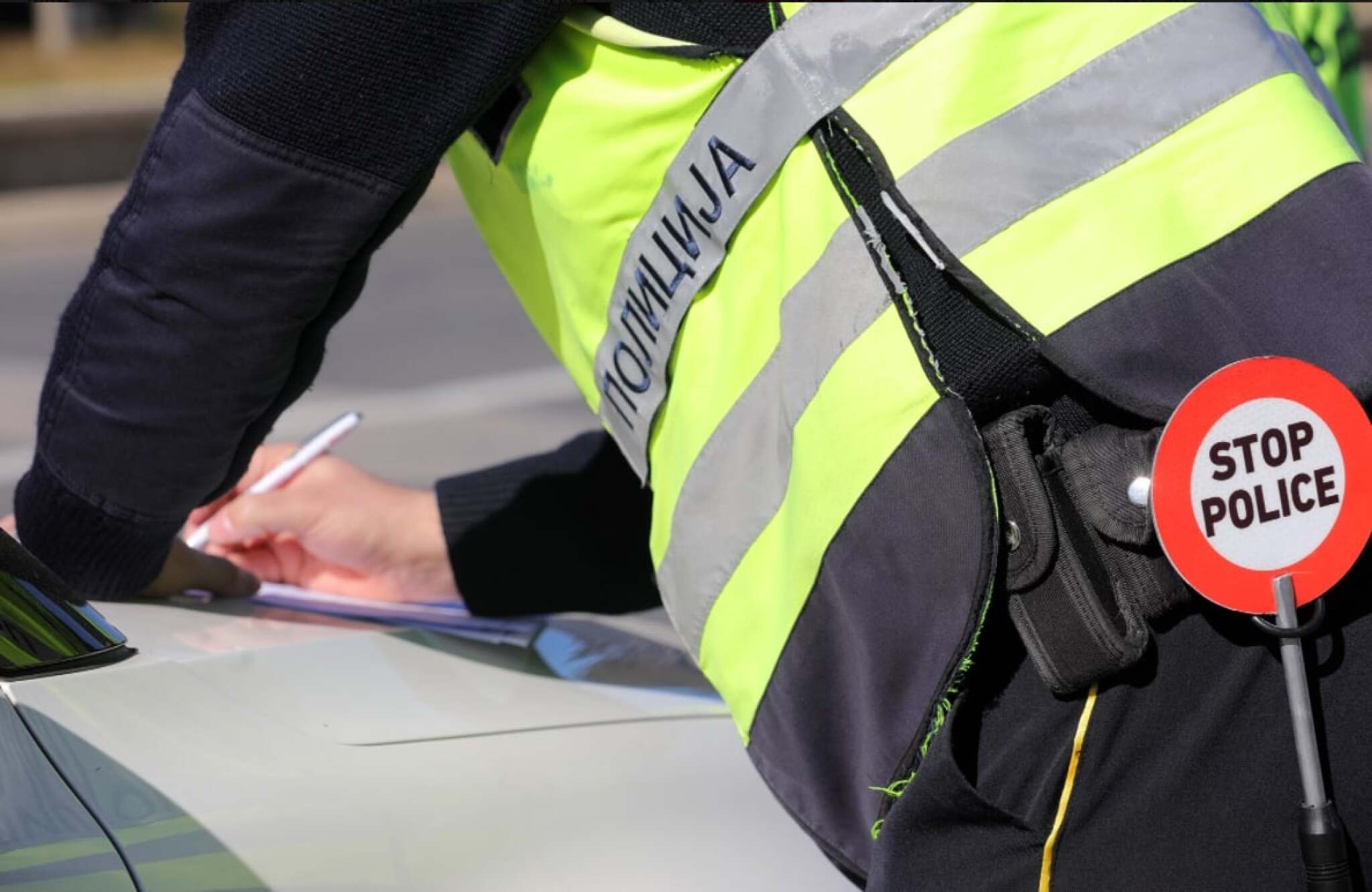 policija-policaec-35