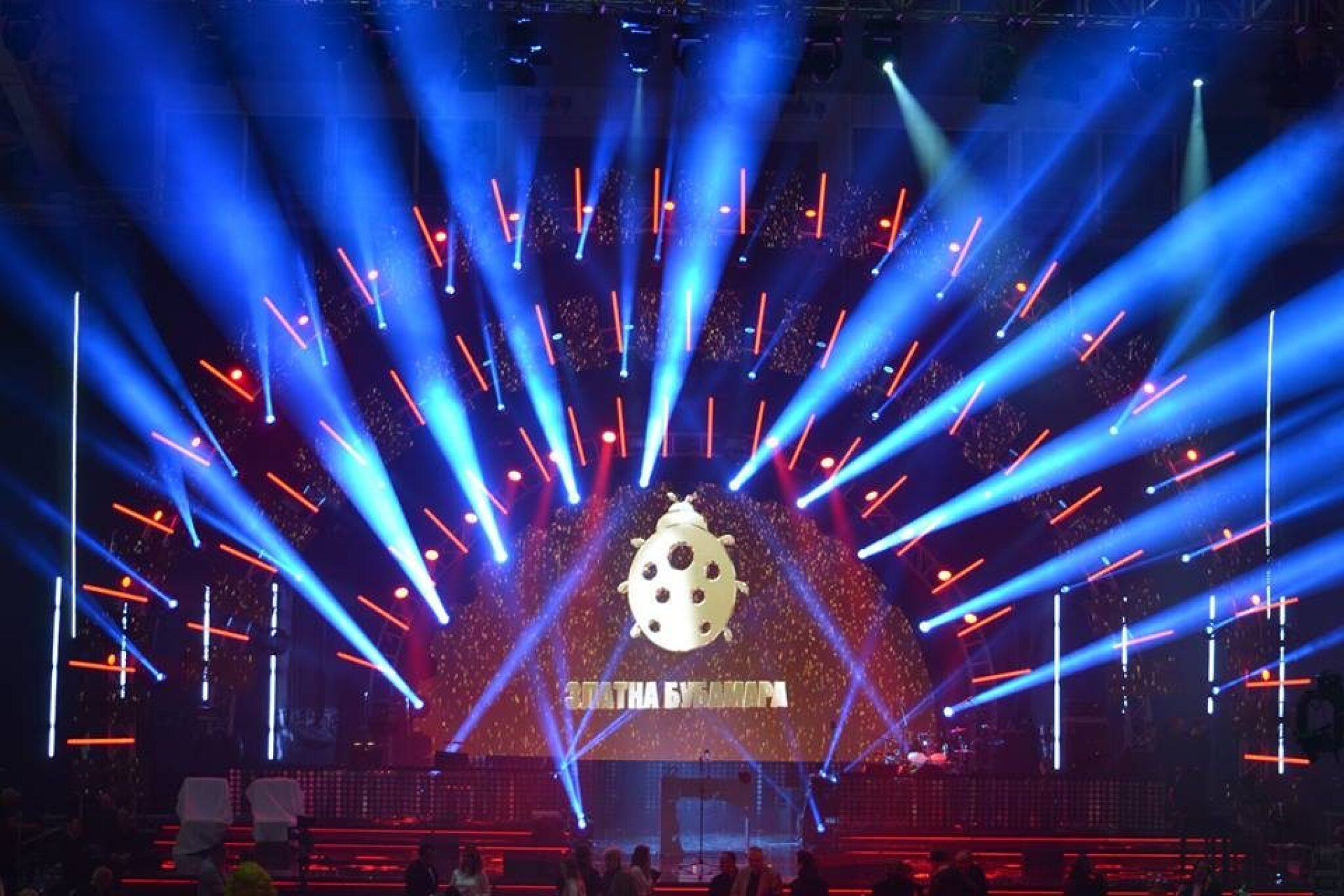 zlatna-bubamara-na-popularnosta-960x640-1