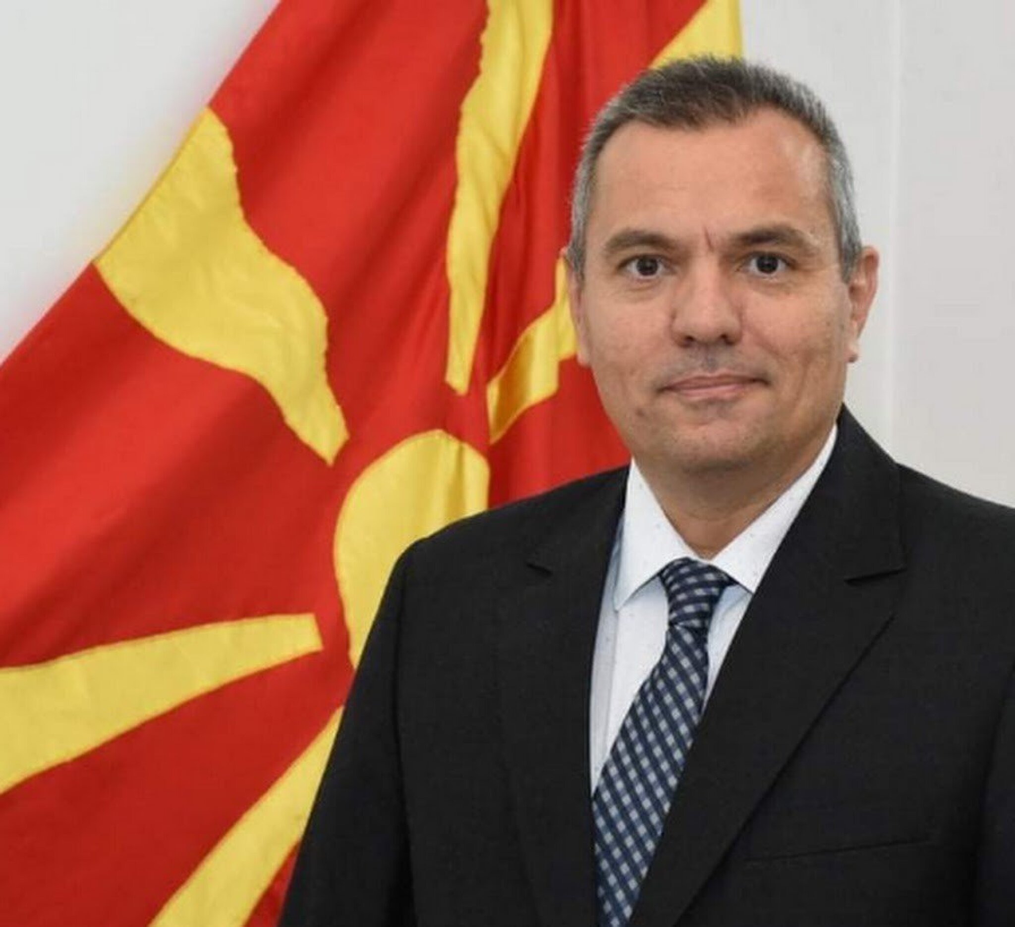 makedonskiot-ambasador-vo-kiev-krum-efremov-makedonskite-gragjani-se-na-bezbedno