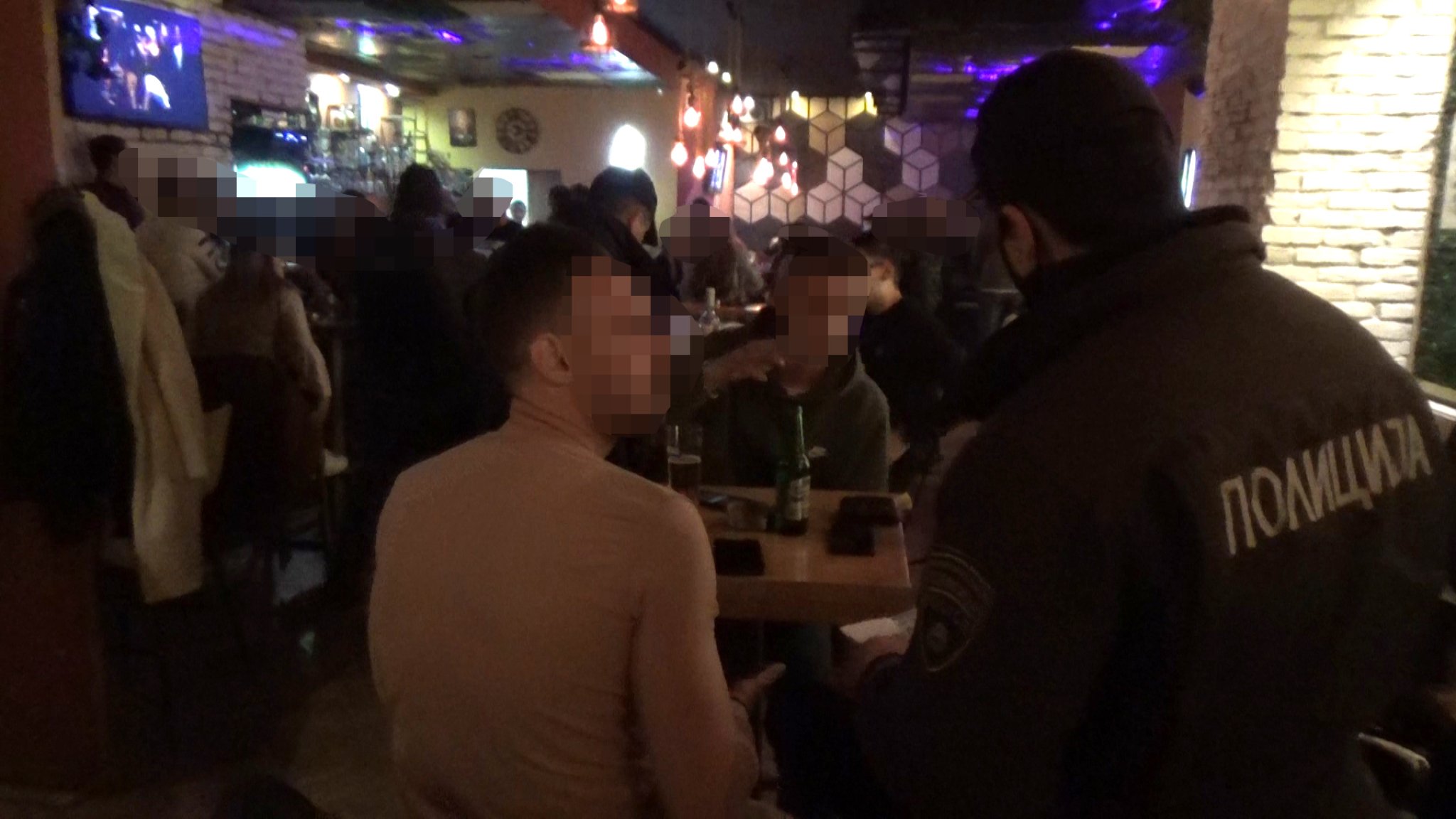 00081.MTS_.00_01_17_18.Still001