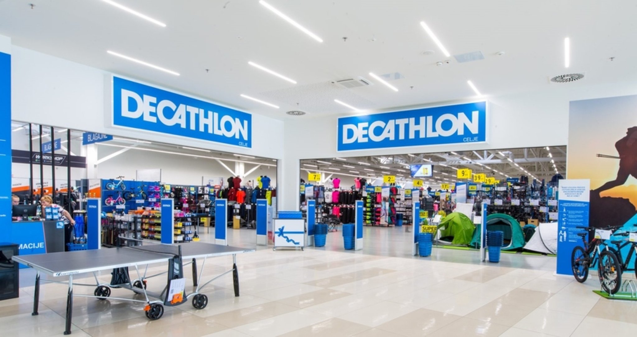 840px-DECATHLON