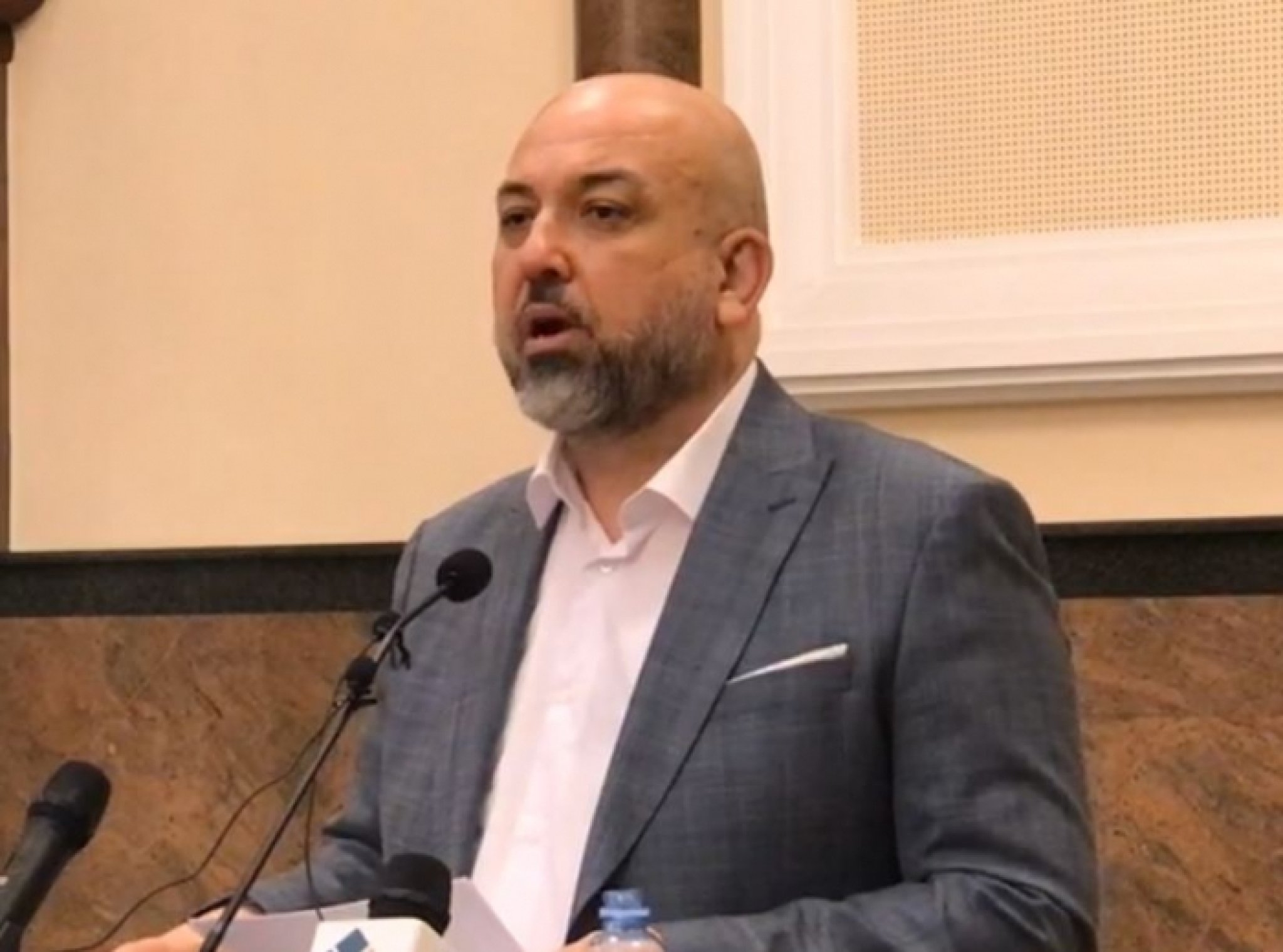 614C40C8-46F5-4E0E-8EFB-168DBF351C69