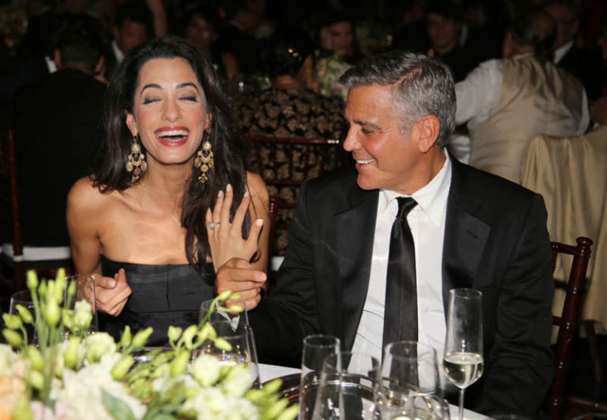 gallery-1489689619-clooneys-3