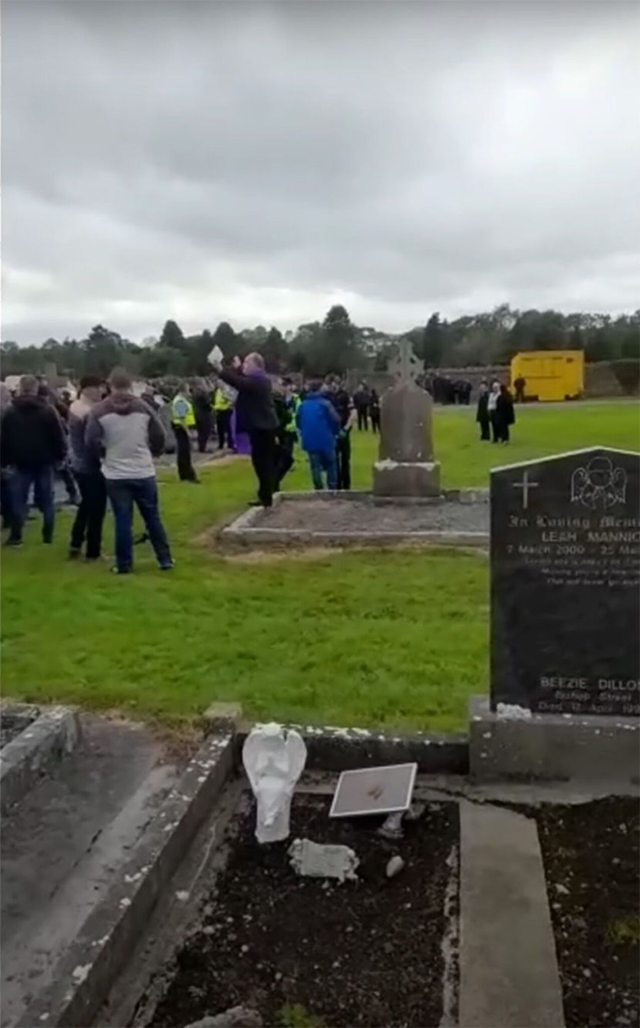 tuca-na-groblju-2-830x0-1