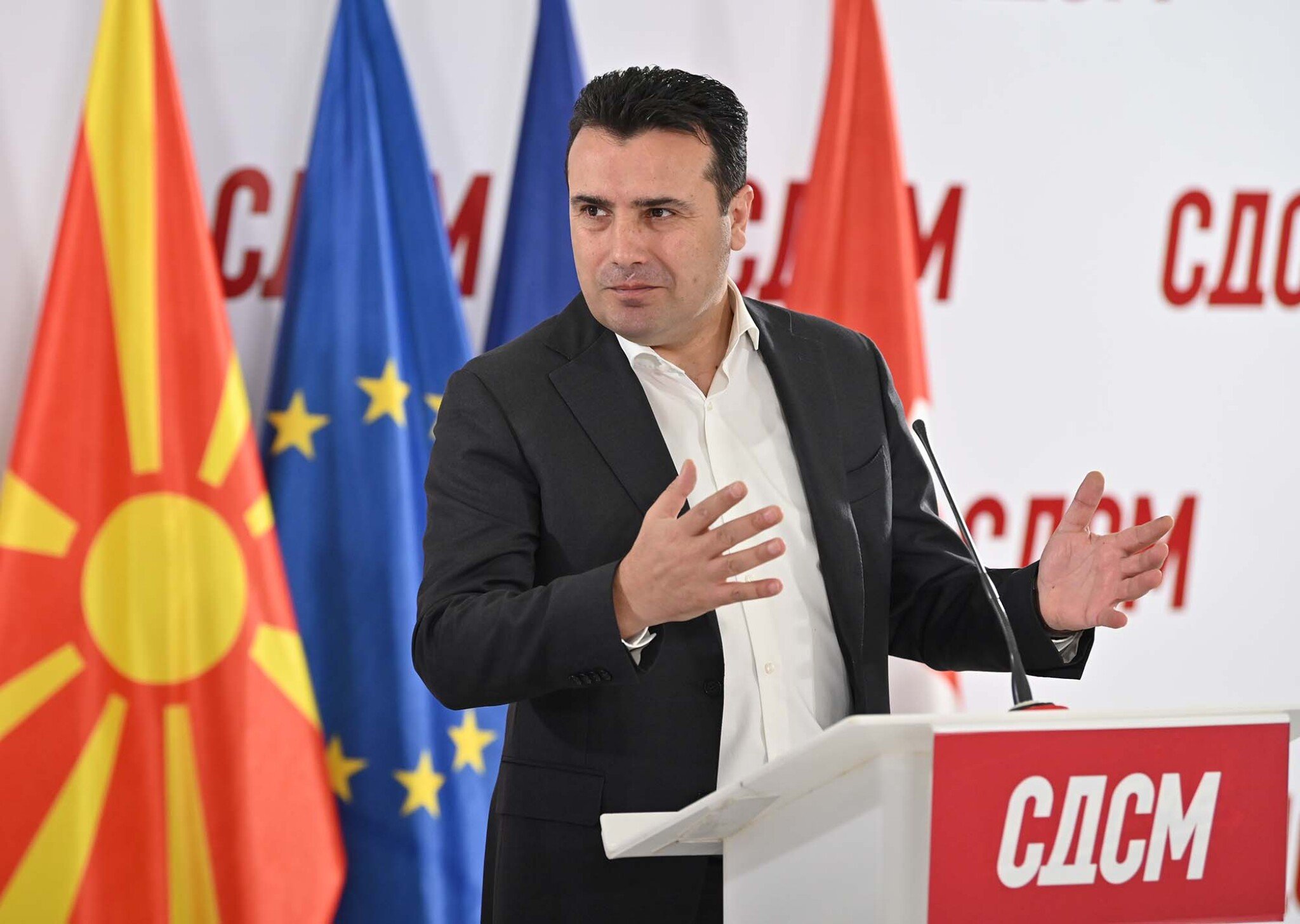 Zaev-25