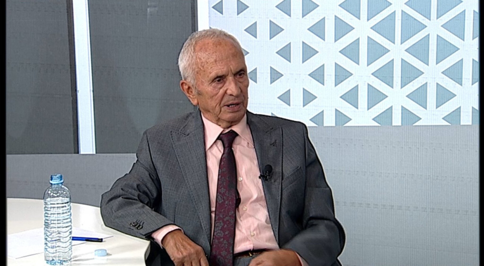 93C80AFD-8047-4659-BDCE-B1321E633C95