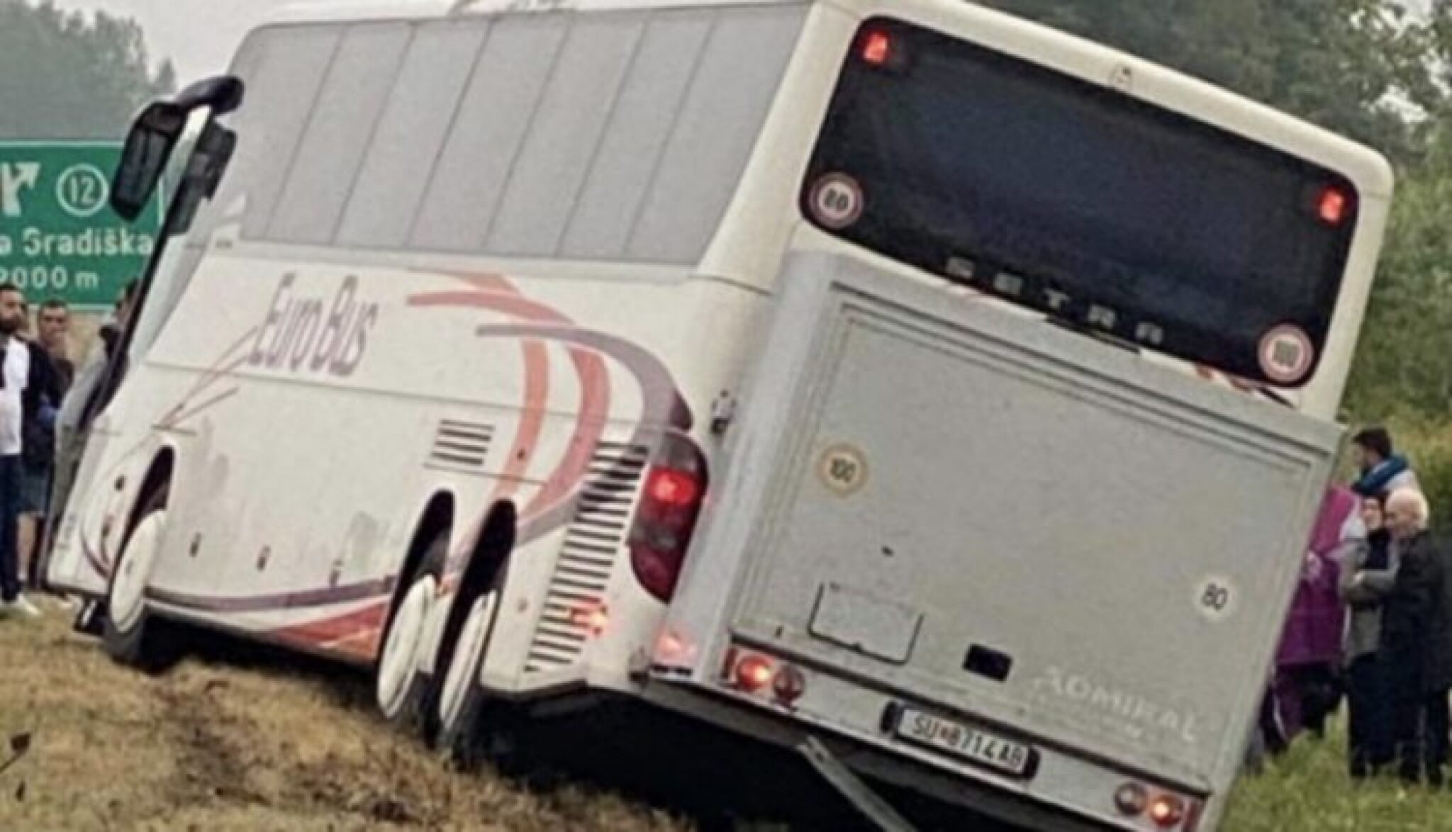 avtobus-izletan