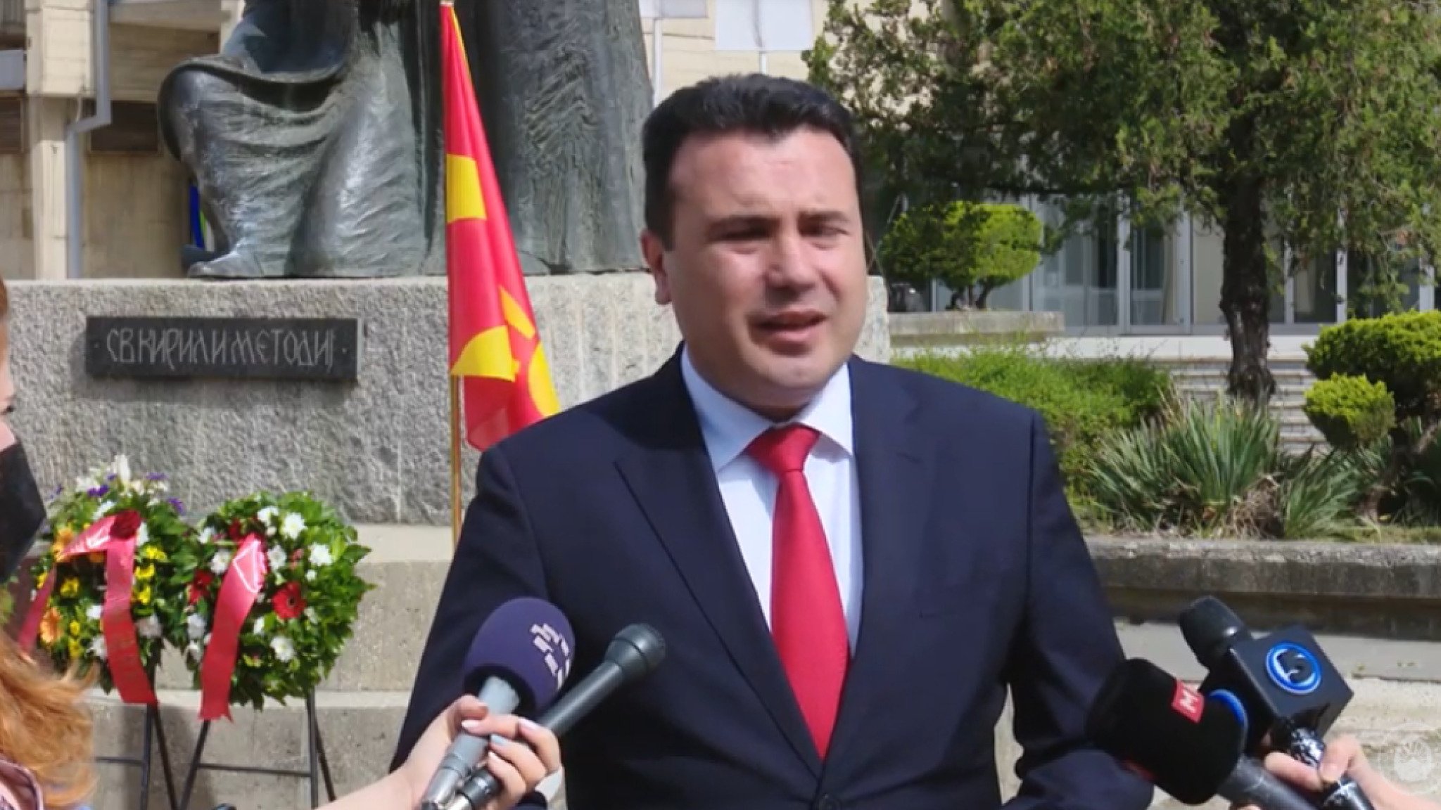 zaev-4