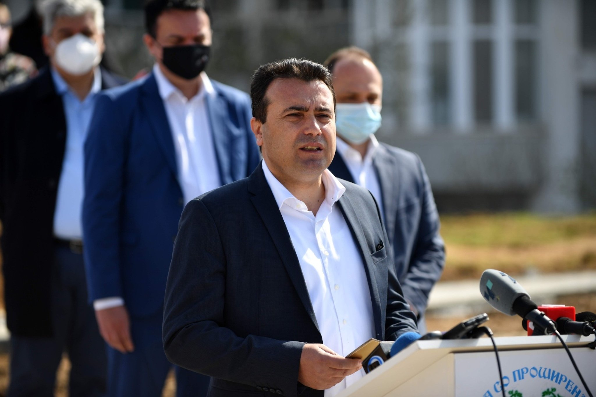 zaev5