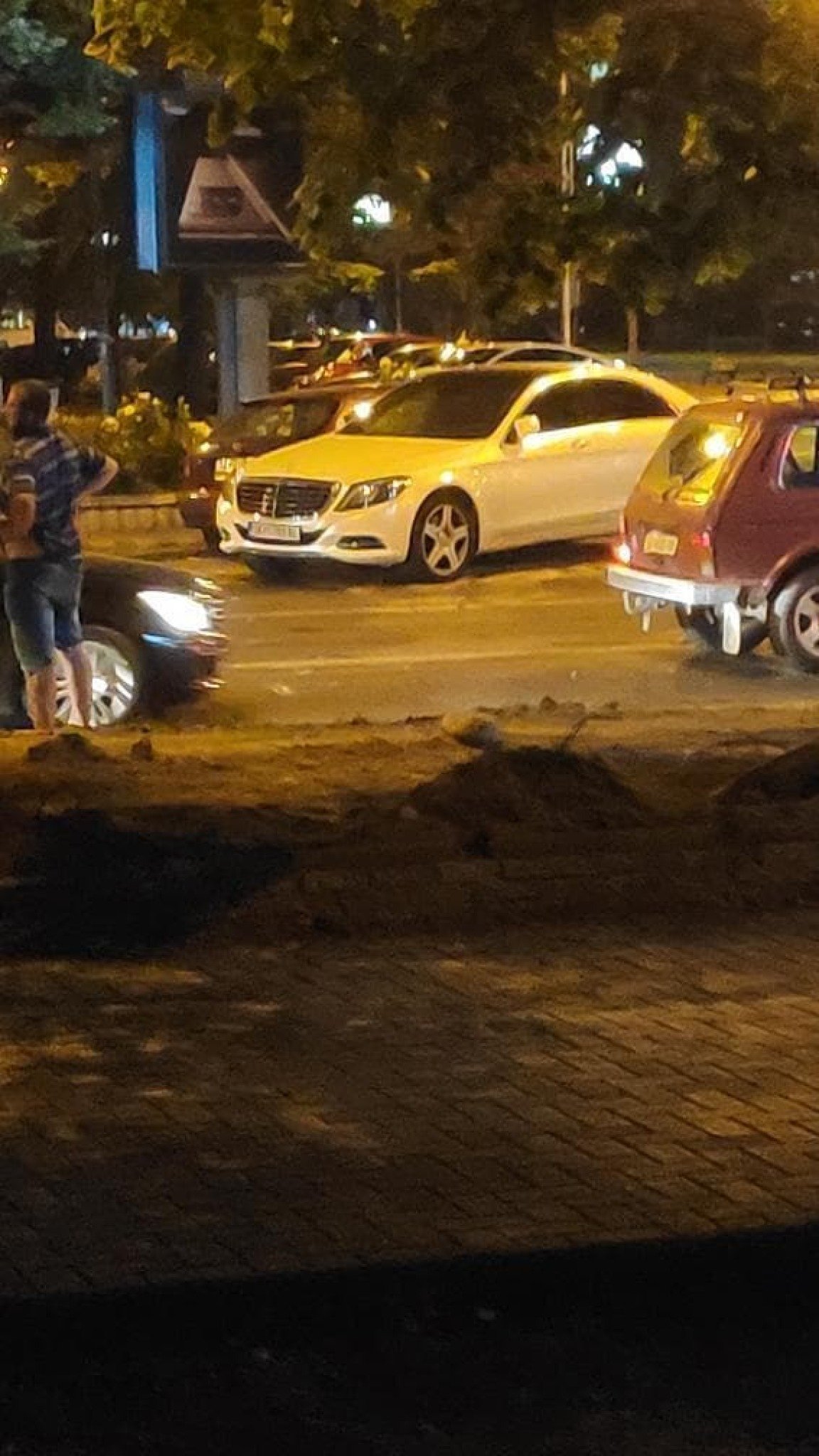 C2E84B2C-6A46-437A-9054-5AFA91269DA4