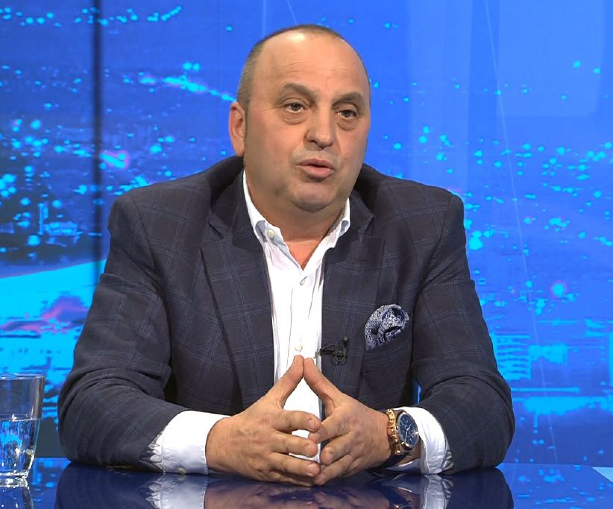 9D29836F-C9E9-4CEE-9F29-74868F5EE504