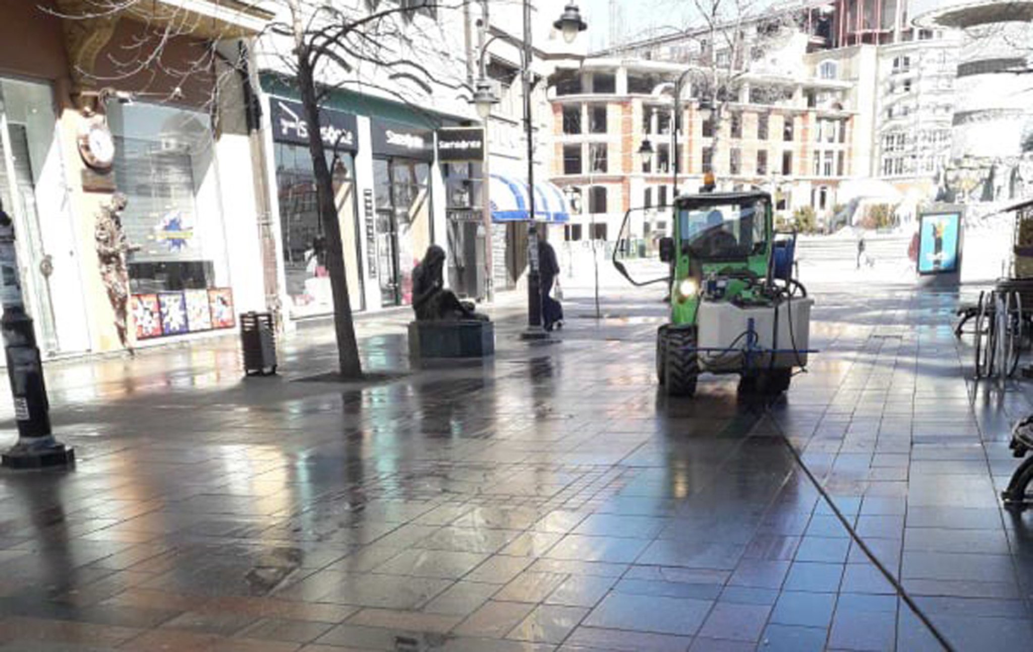 Golema-akcija-za-dezinfekcija-na-javni-povrsini-9