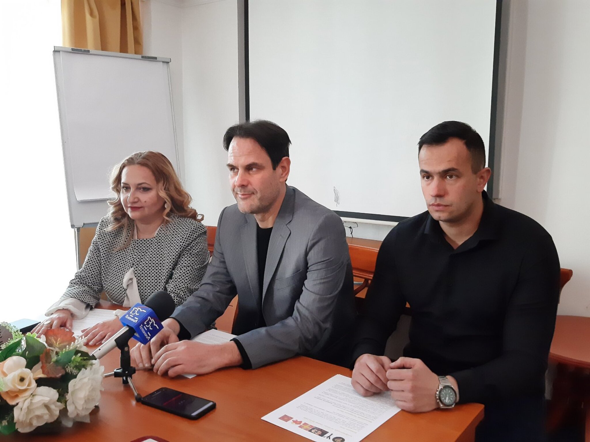 IMG-f4696359e1a58cdd8af791824de46642-V