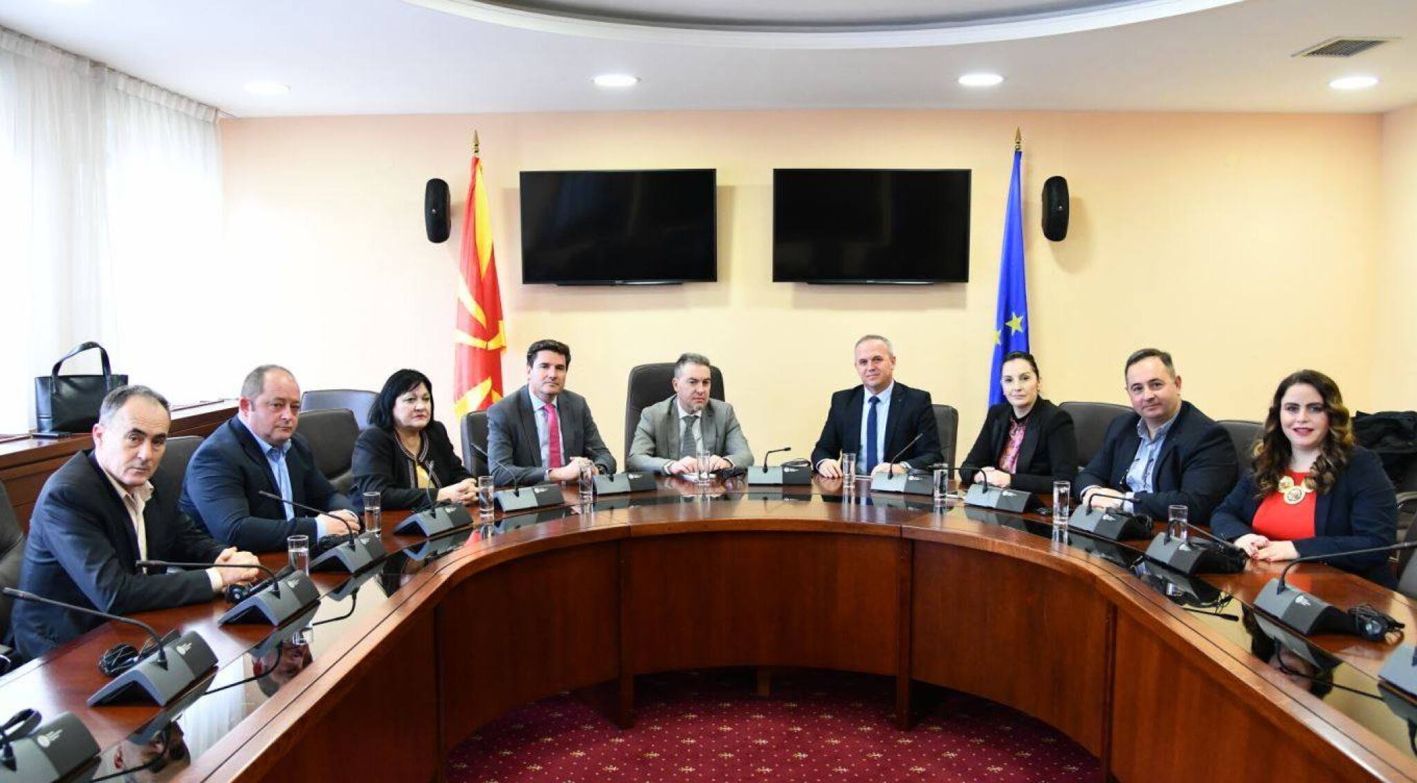 nezavisna-pratenicka-grupa-so-pretstavnici-od-eu