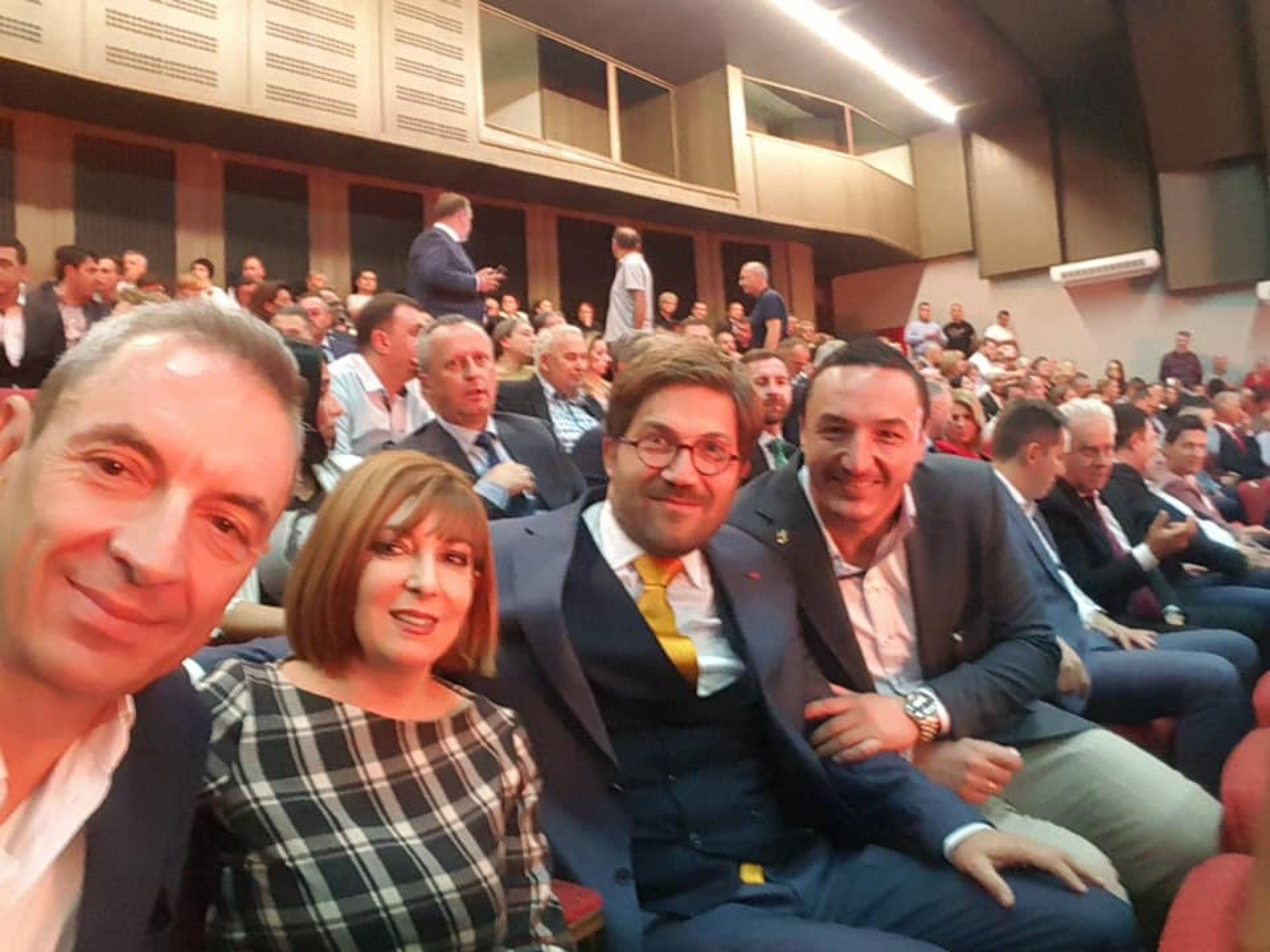 73012262_10156839811033723_8728925415940292608_n