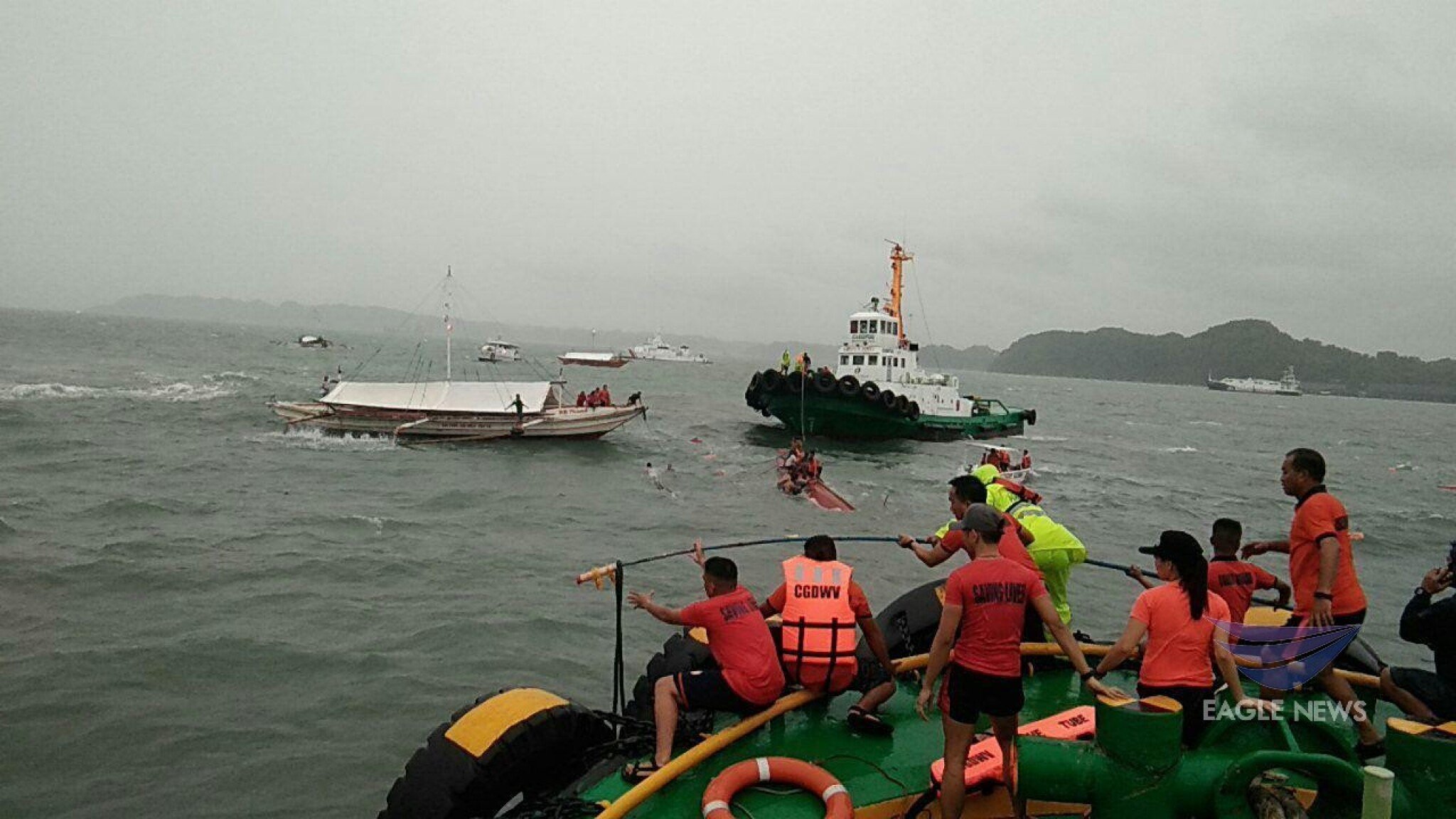 Rescue-operations-Iloilo-Guimaras-2