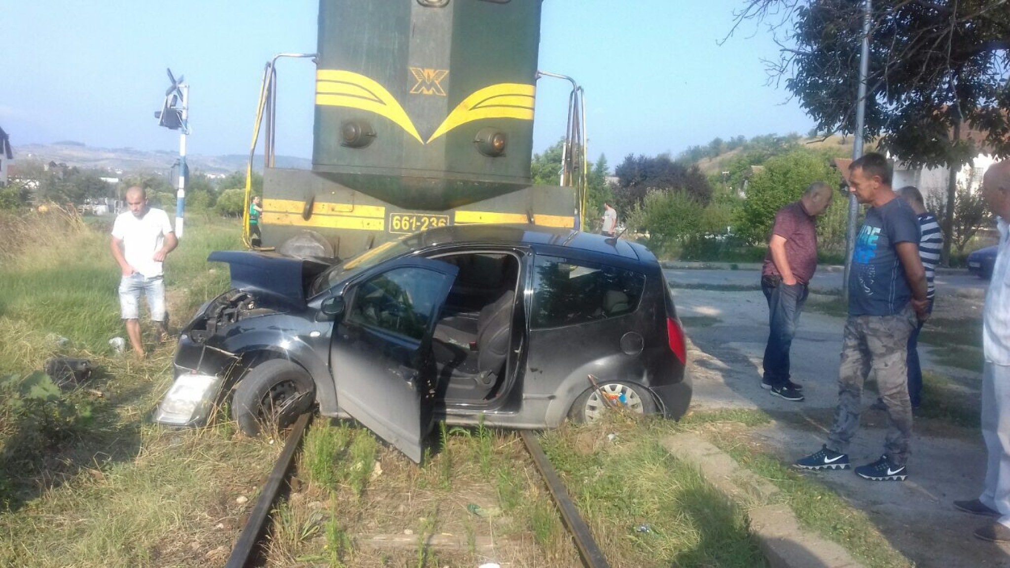 EAA08097-6083-463E-AF54-E58431BC1D3F