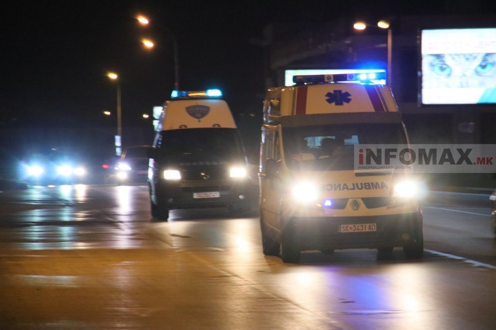 EDB79FD4-3E72-4139-ACEB-DFF1C168F8EA