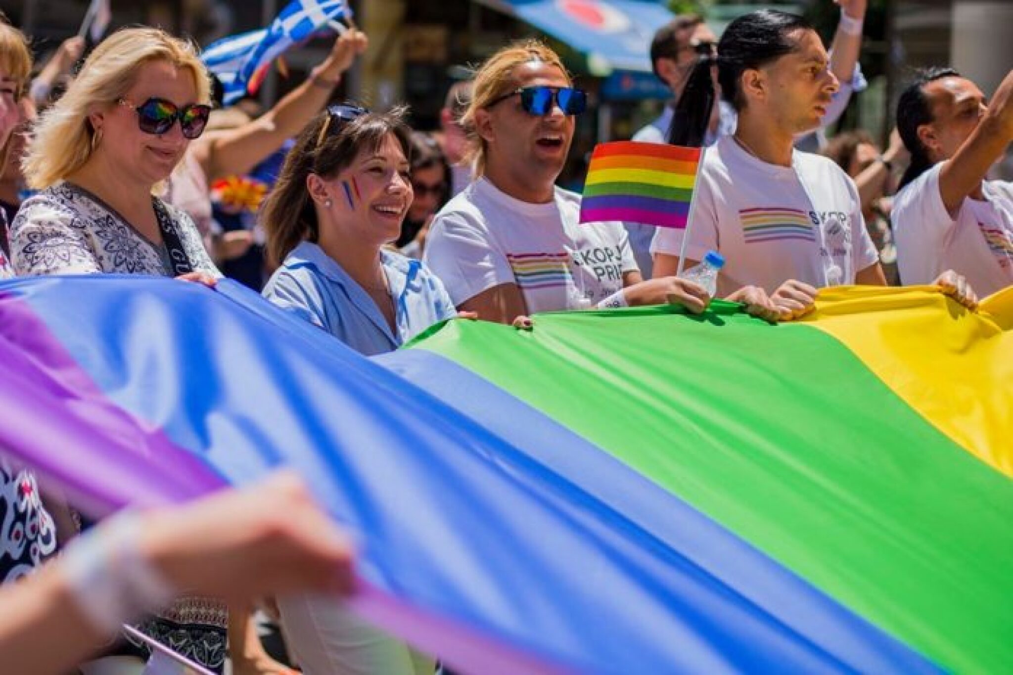 carovska-na-gej-parada-696x464