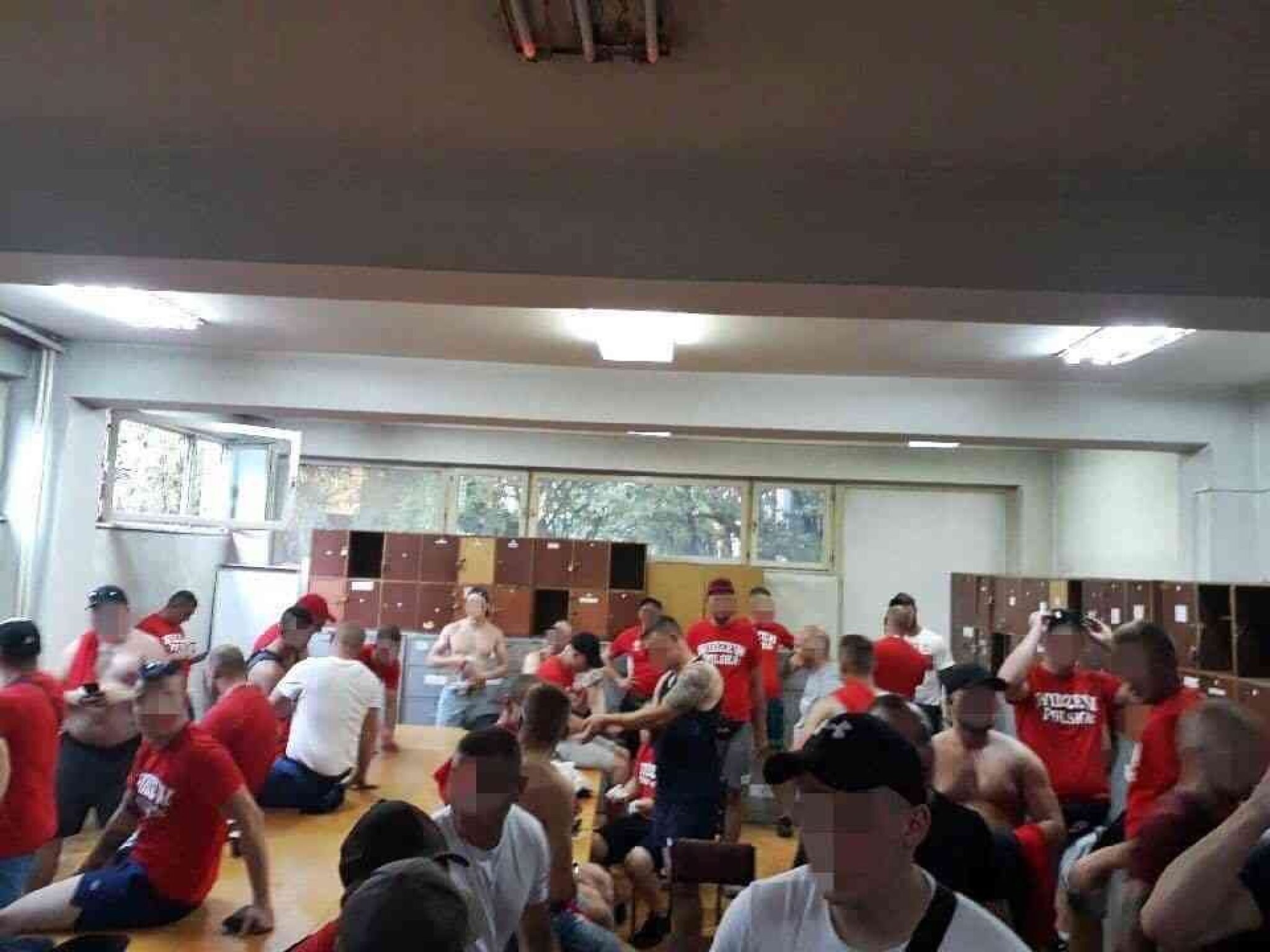 BE2156F9-1972-43F9-A376-D6231E1722CC