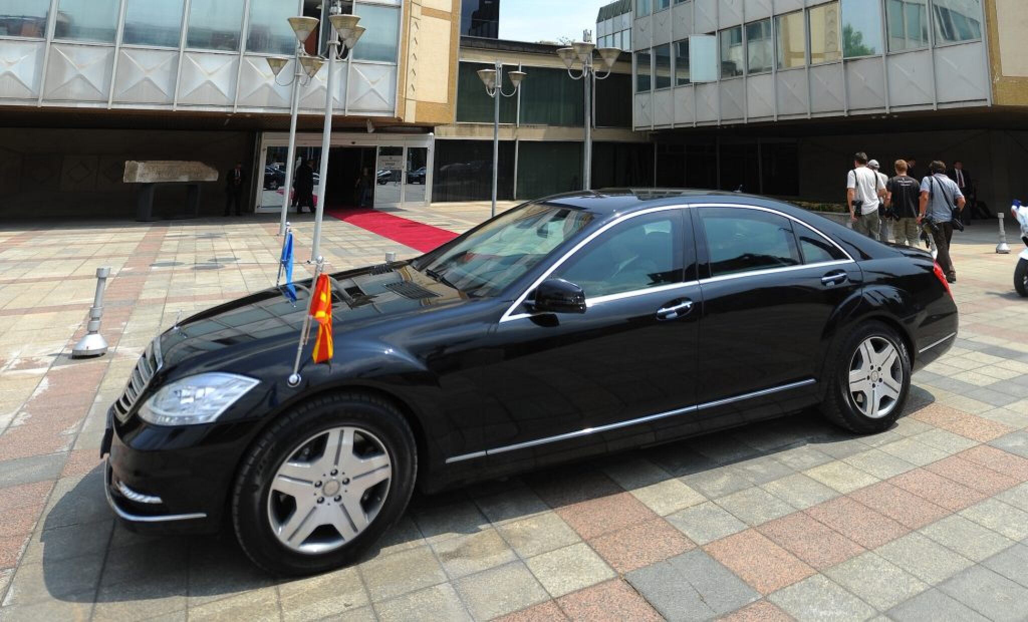 noviot-vladin-mercedes_1-1024x620