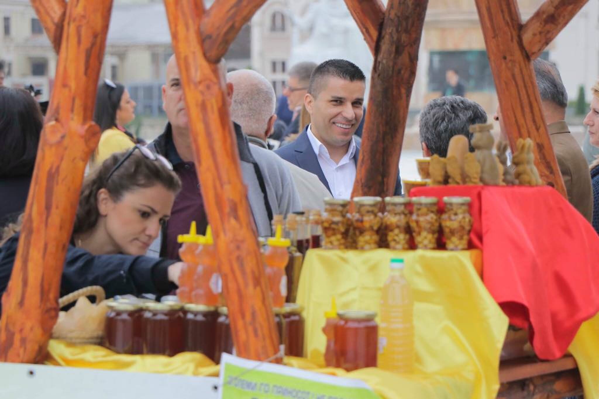 60631599_405812913355448_5925795923371229184_n