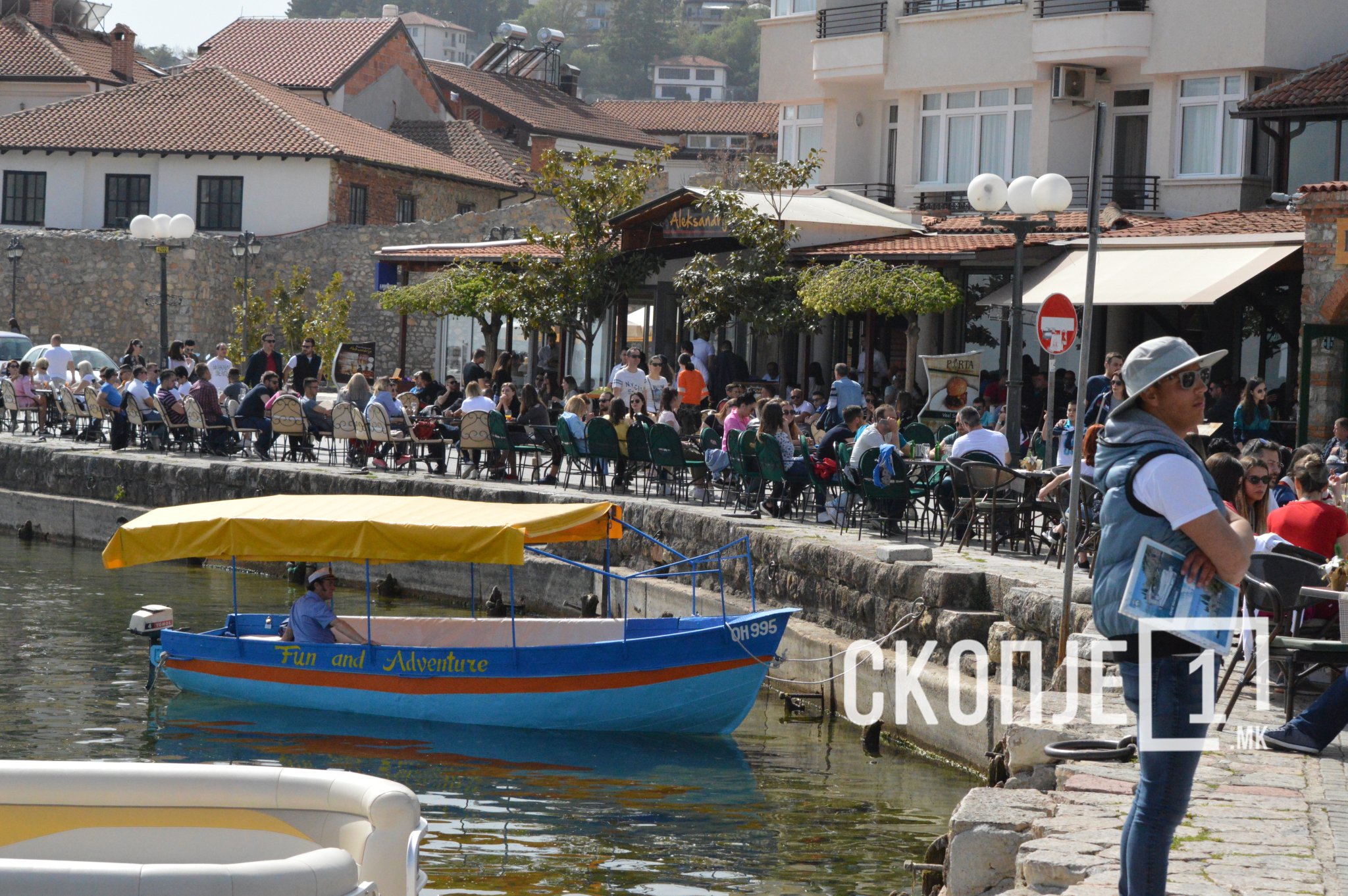 guzva-kej-ohrid-turisti