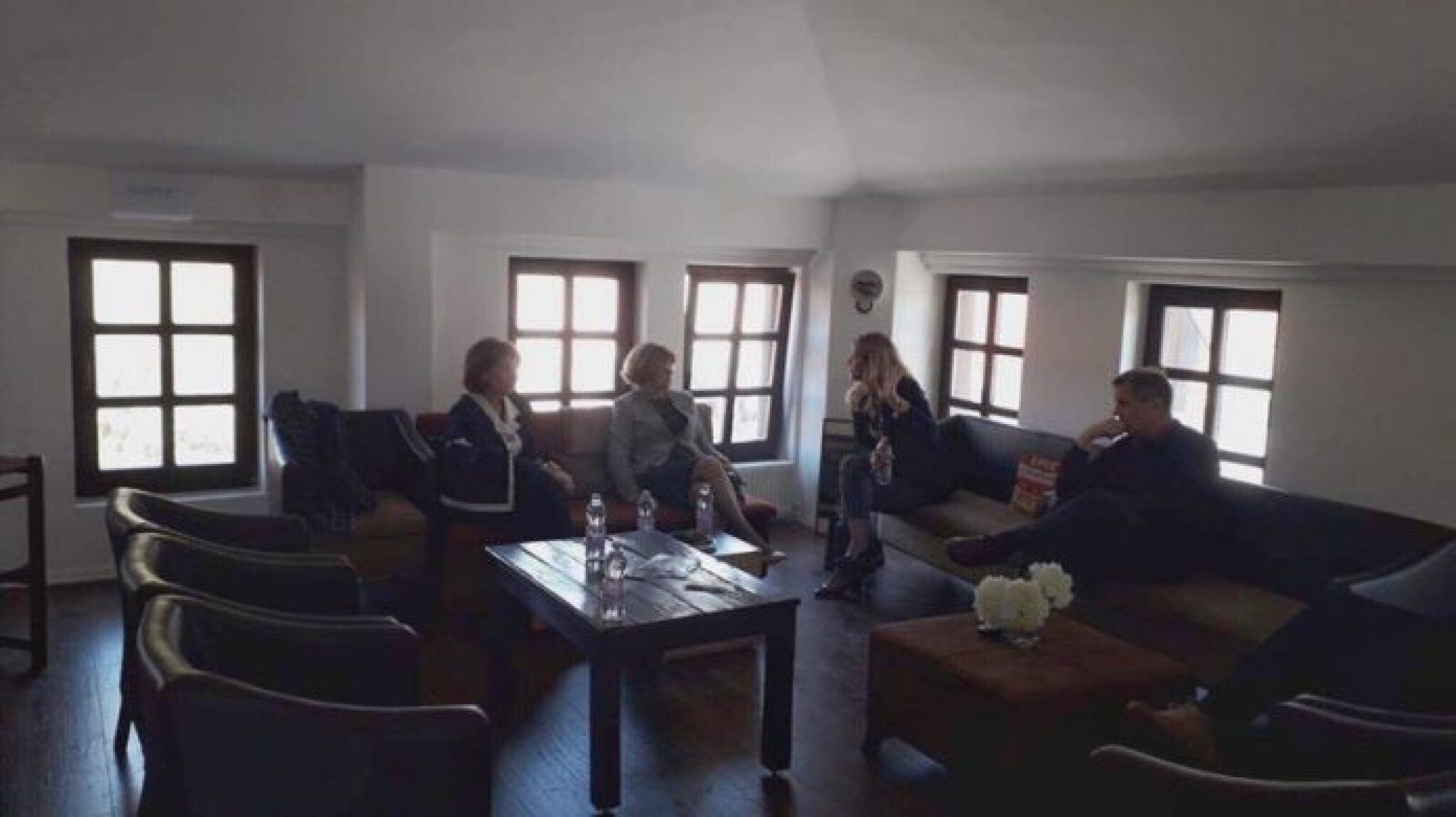 57462761_281149912774111_1660107947709038592_o-696x391