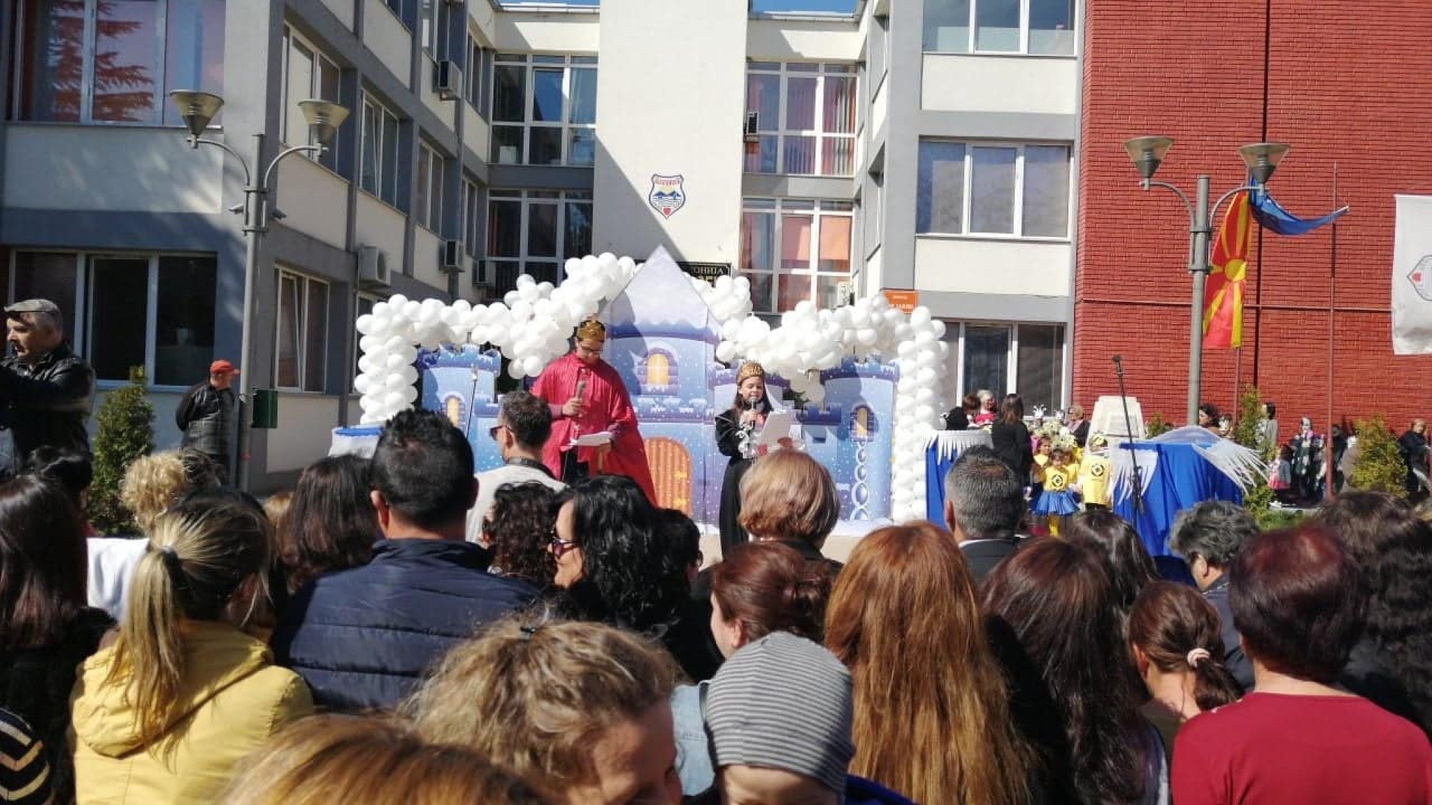 55793576_2039164066377599_1379587982746451968_n