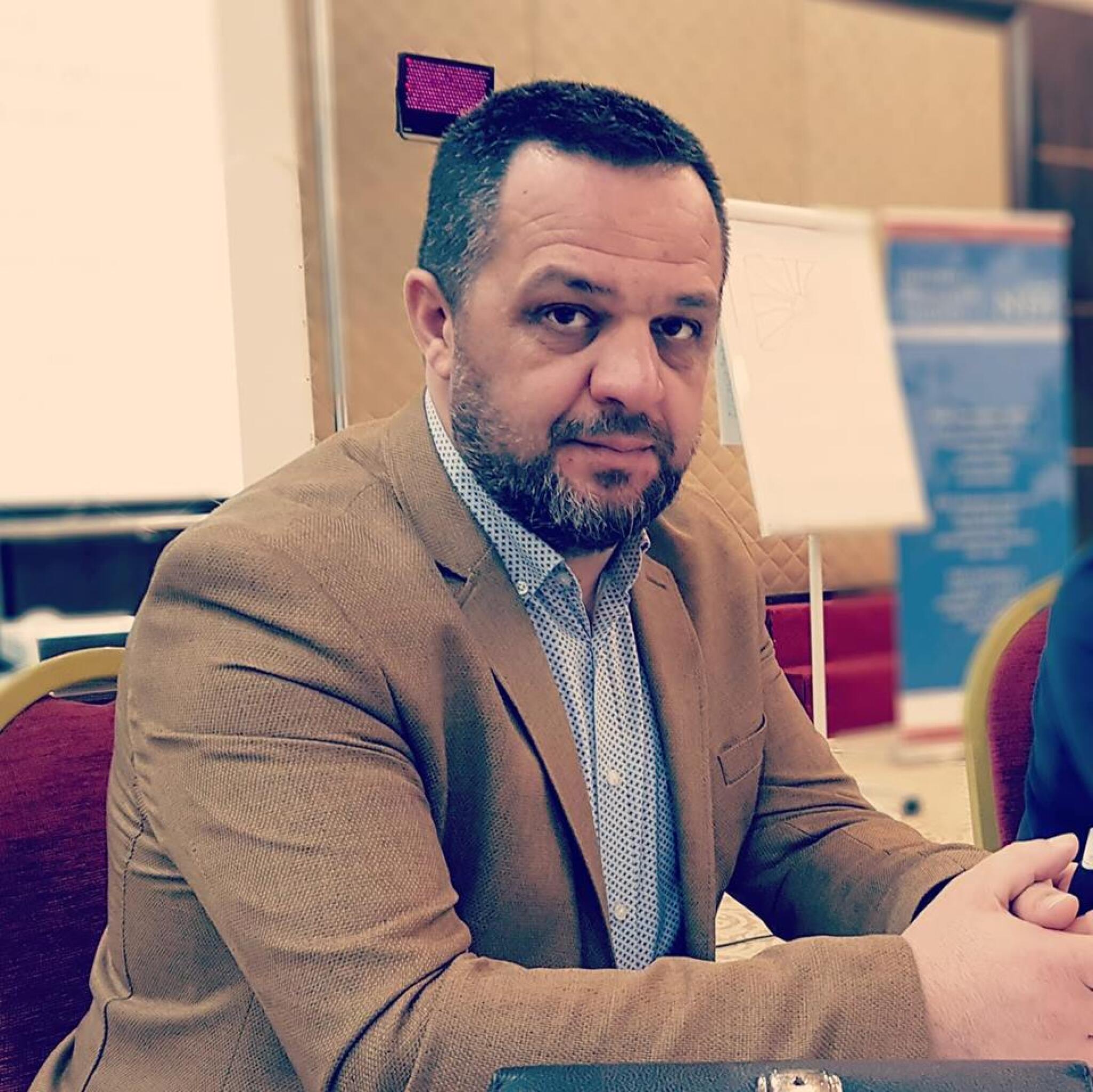 51989082_370770440319161_6422877176009326592_n