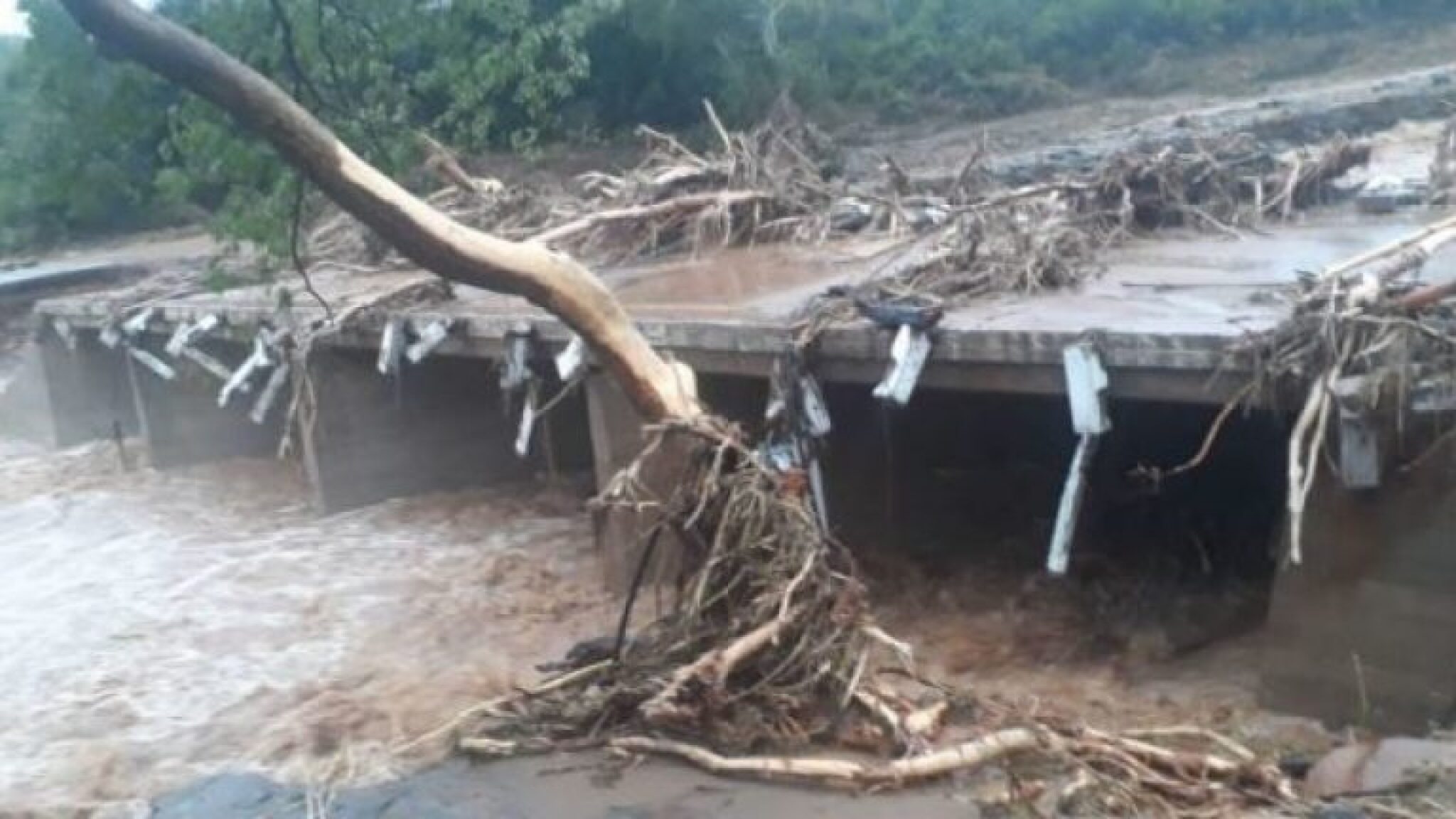 zimbabwe-cyclone-1-768x432