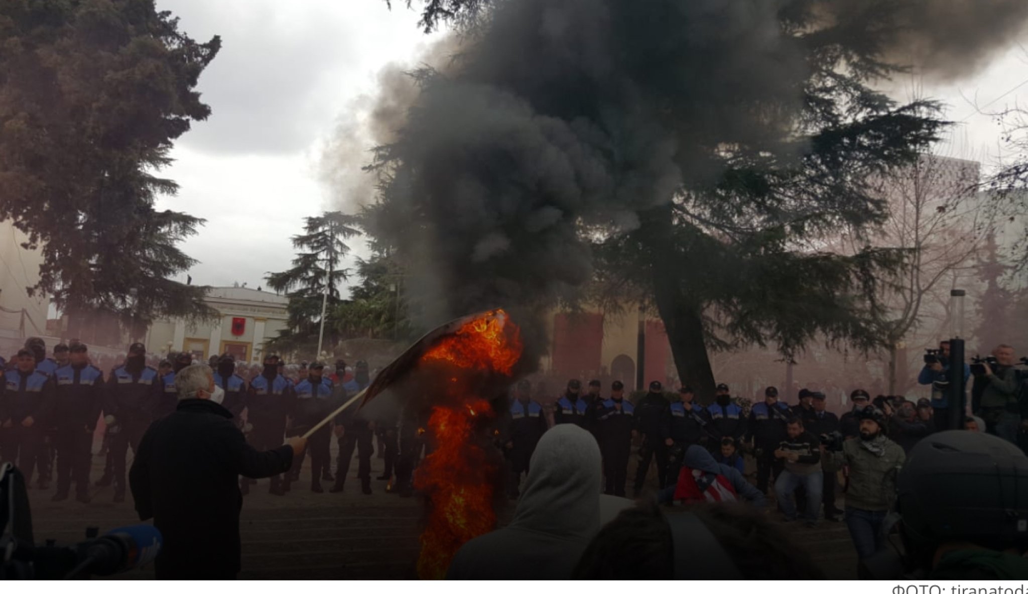 51837BD6-64E4-425C-B20C-2645796609DE