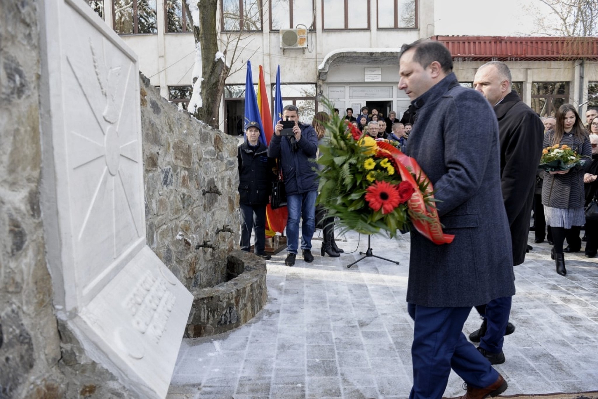 IMG-6ddcd6a4ca576df51178a4b7cdce7481-V-01