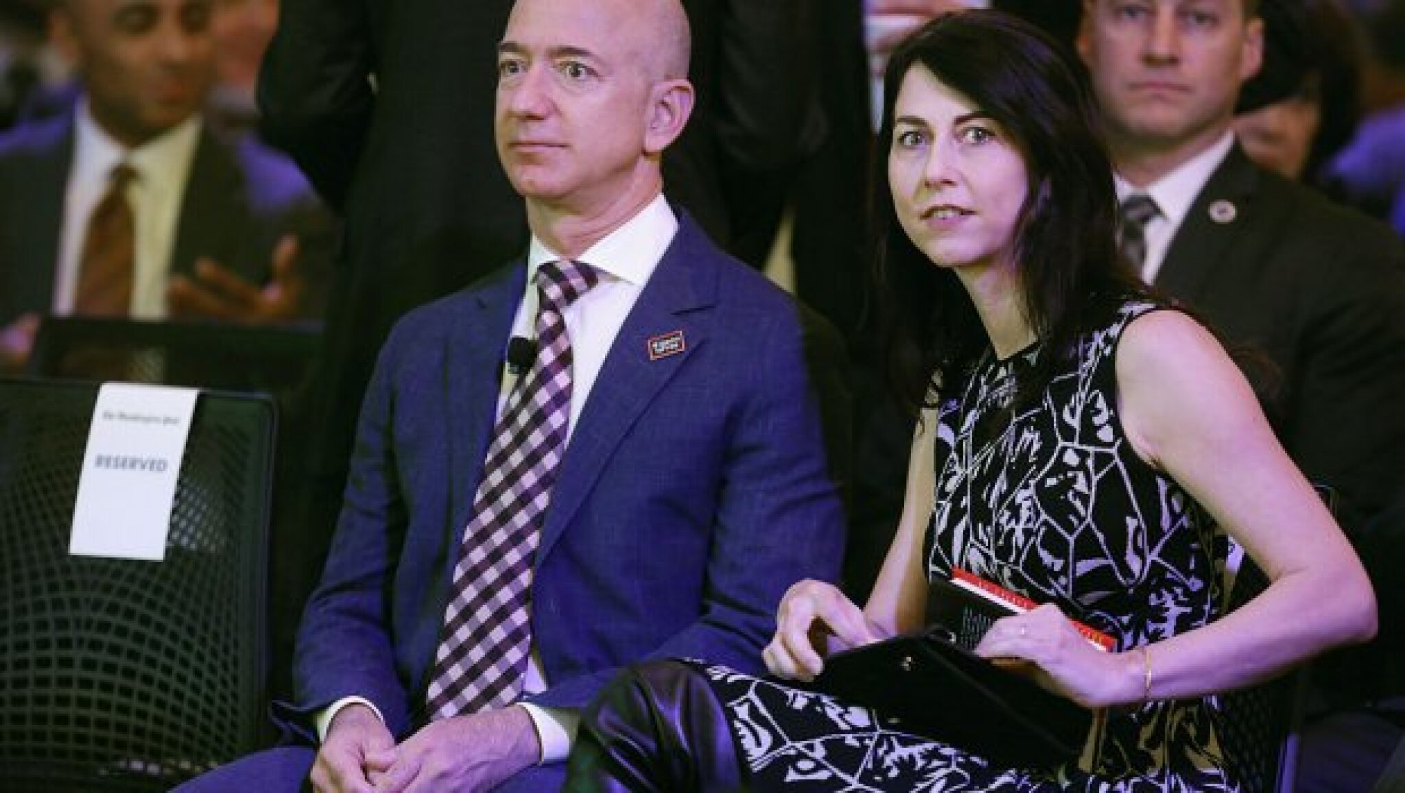 jeff-bezos-mackenzie-620x350
