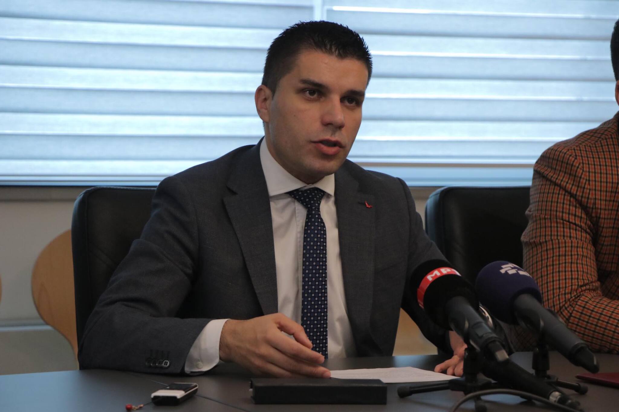 48355602_2325087317503323_649044917921775616_n