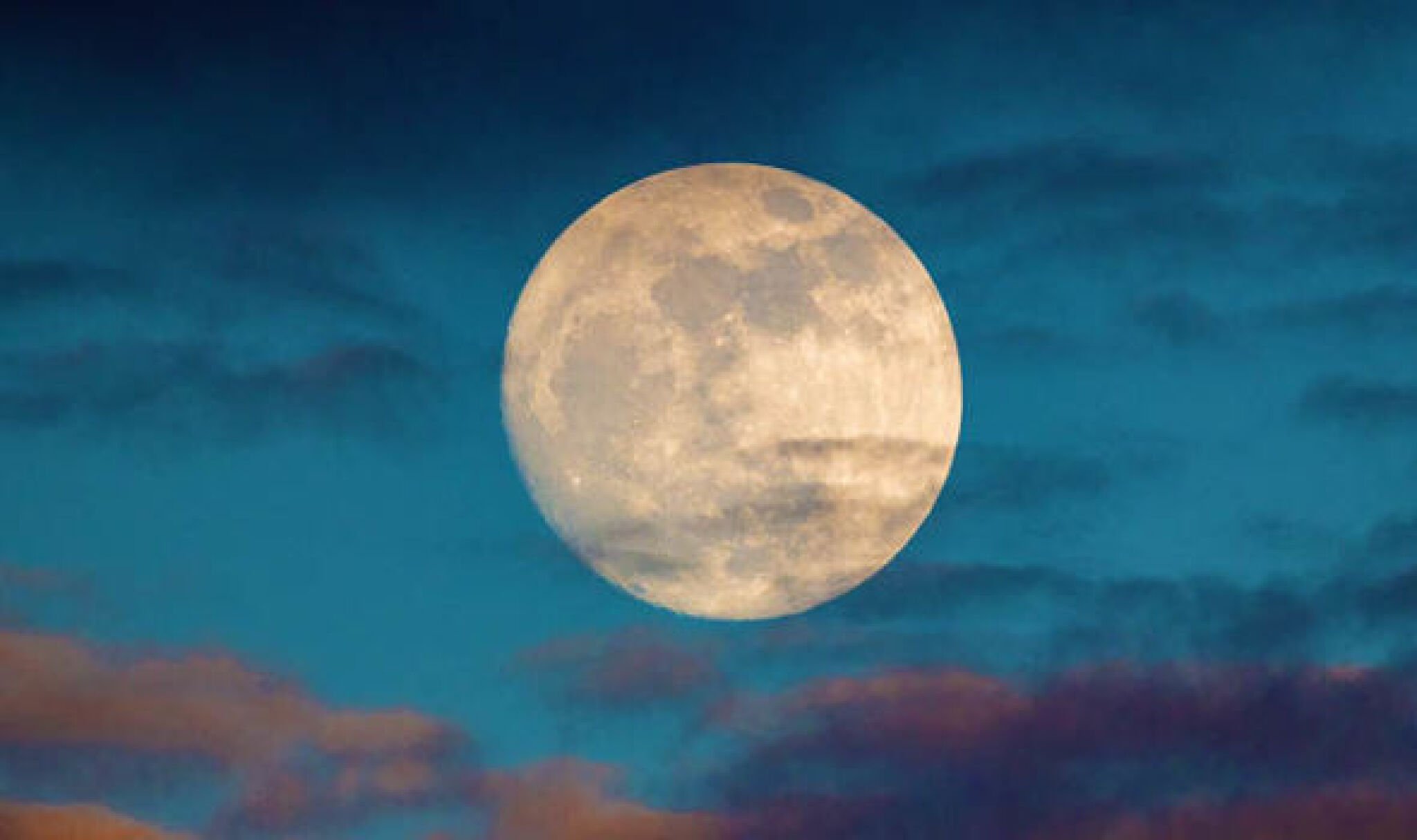 Strawberry-Moon-2018-meaning-name-June-full-moon-explained-979797